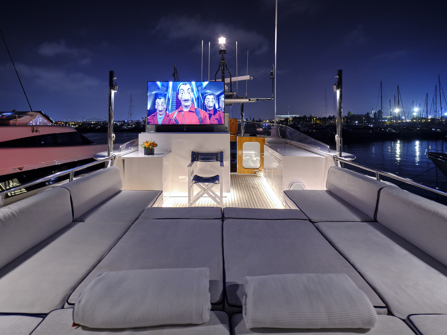 exterior deck cinema.jpg