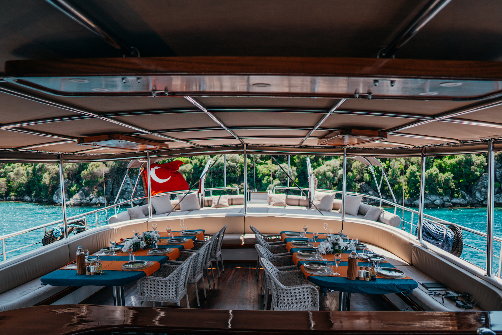 exterior dining area aft.jpg