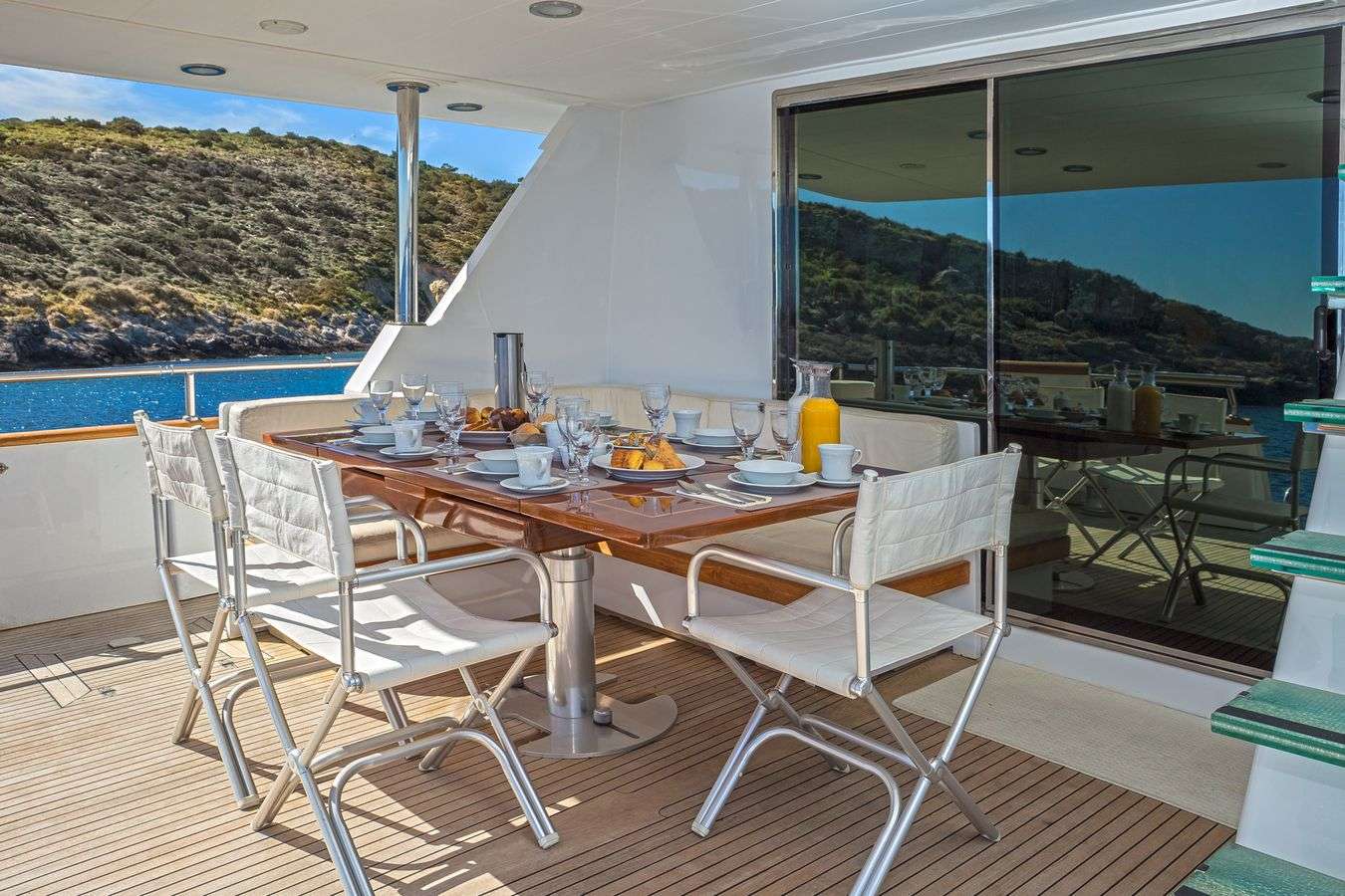 exterior dining area.jpg