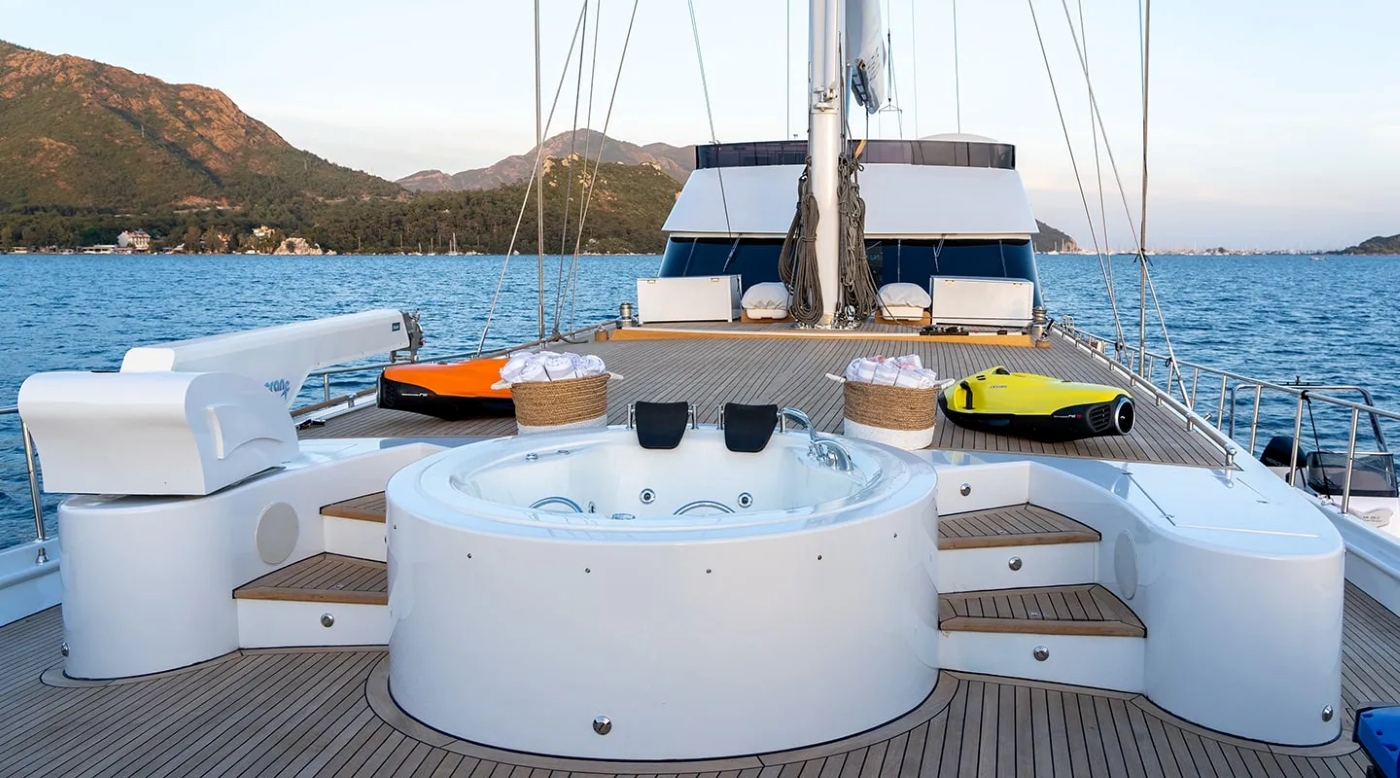 exterior entertainment area .jpg
