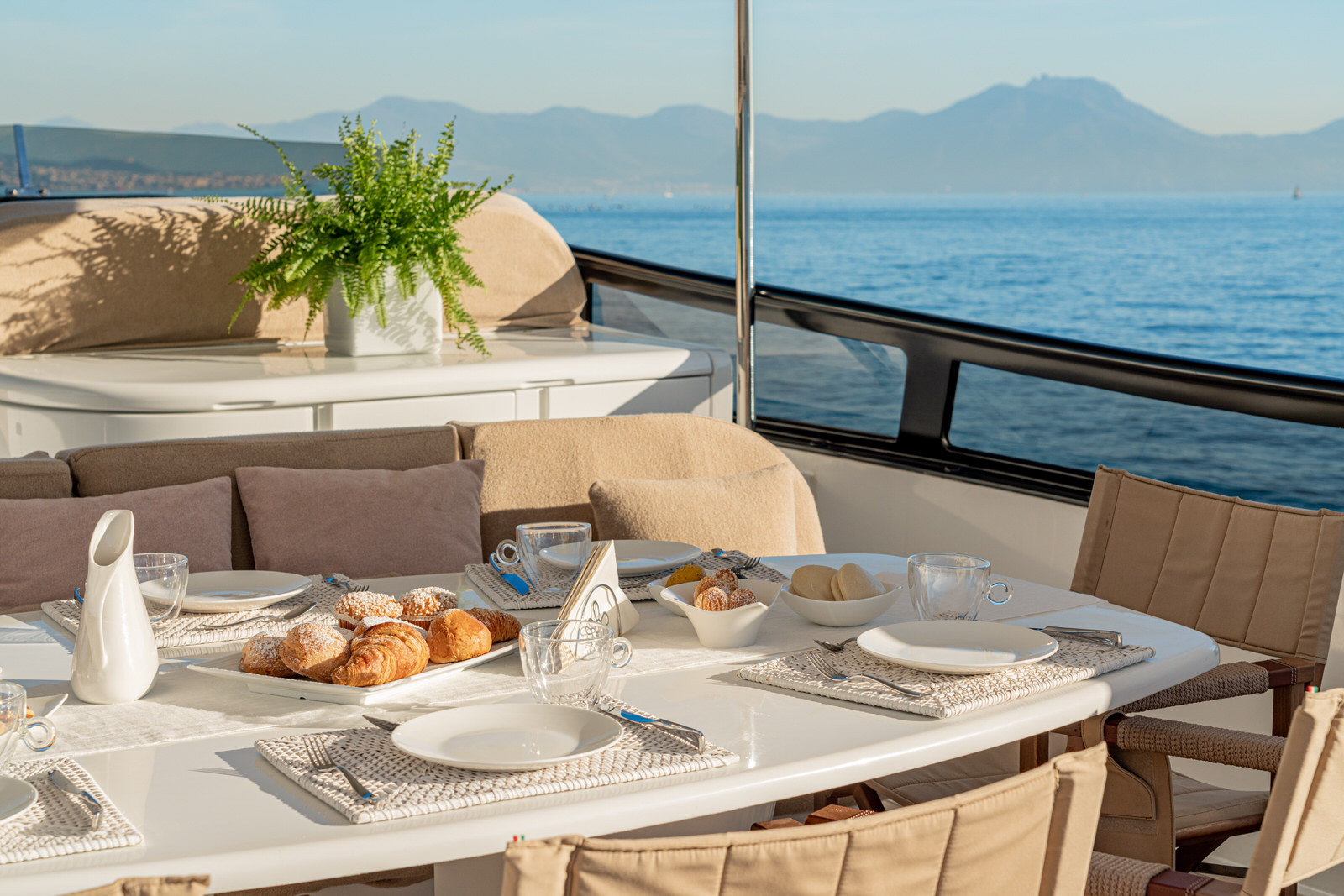 flybridge - breakfast.jpg
