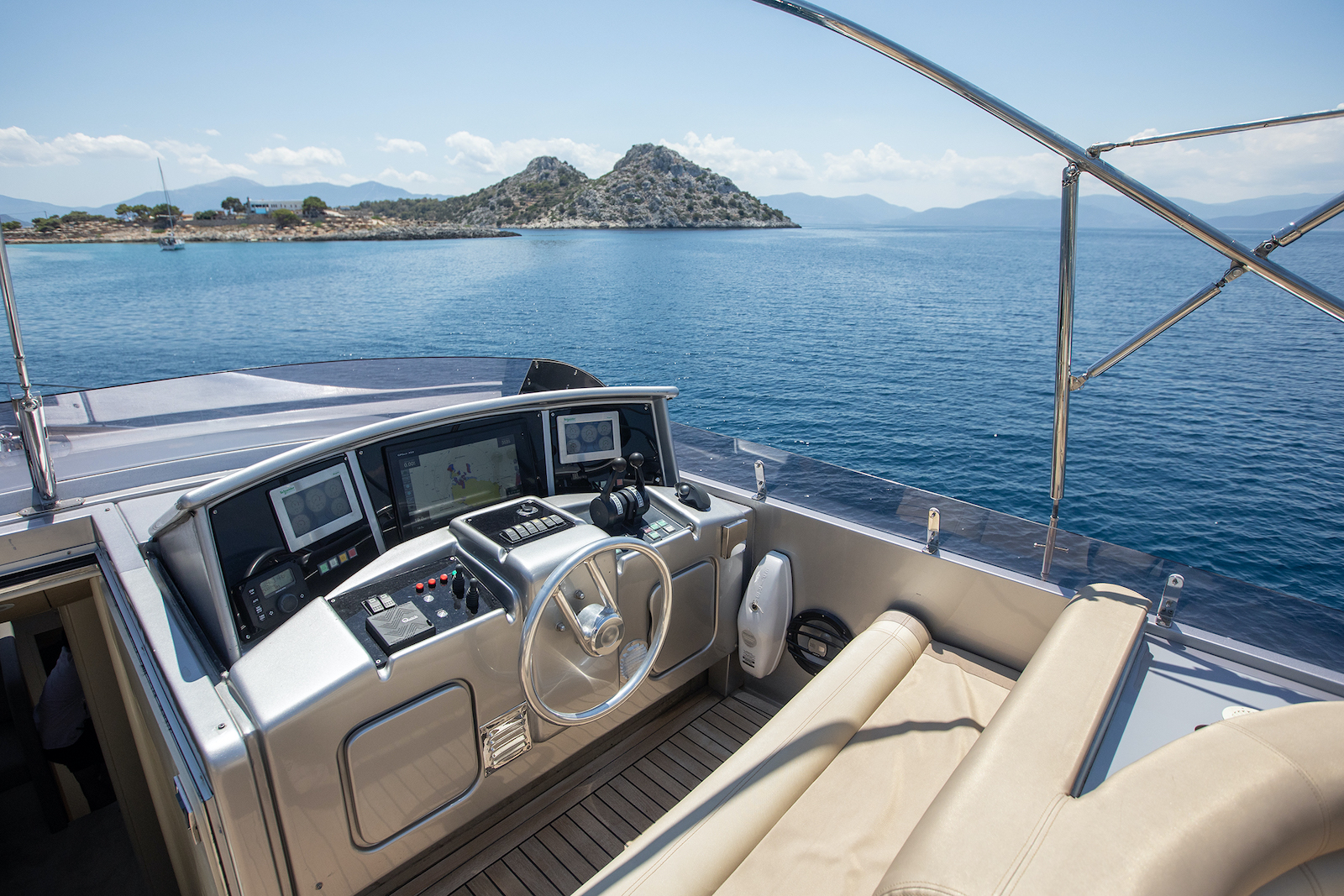 flybridge - exterior .jpg