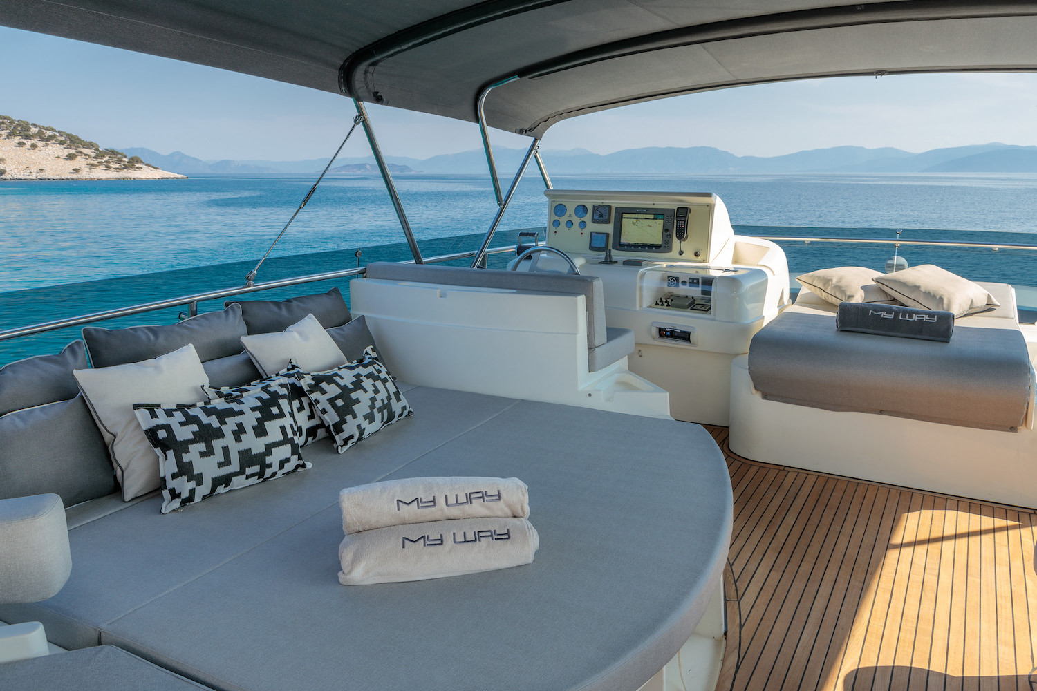 flybridge - exterior bridge.jpg