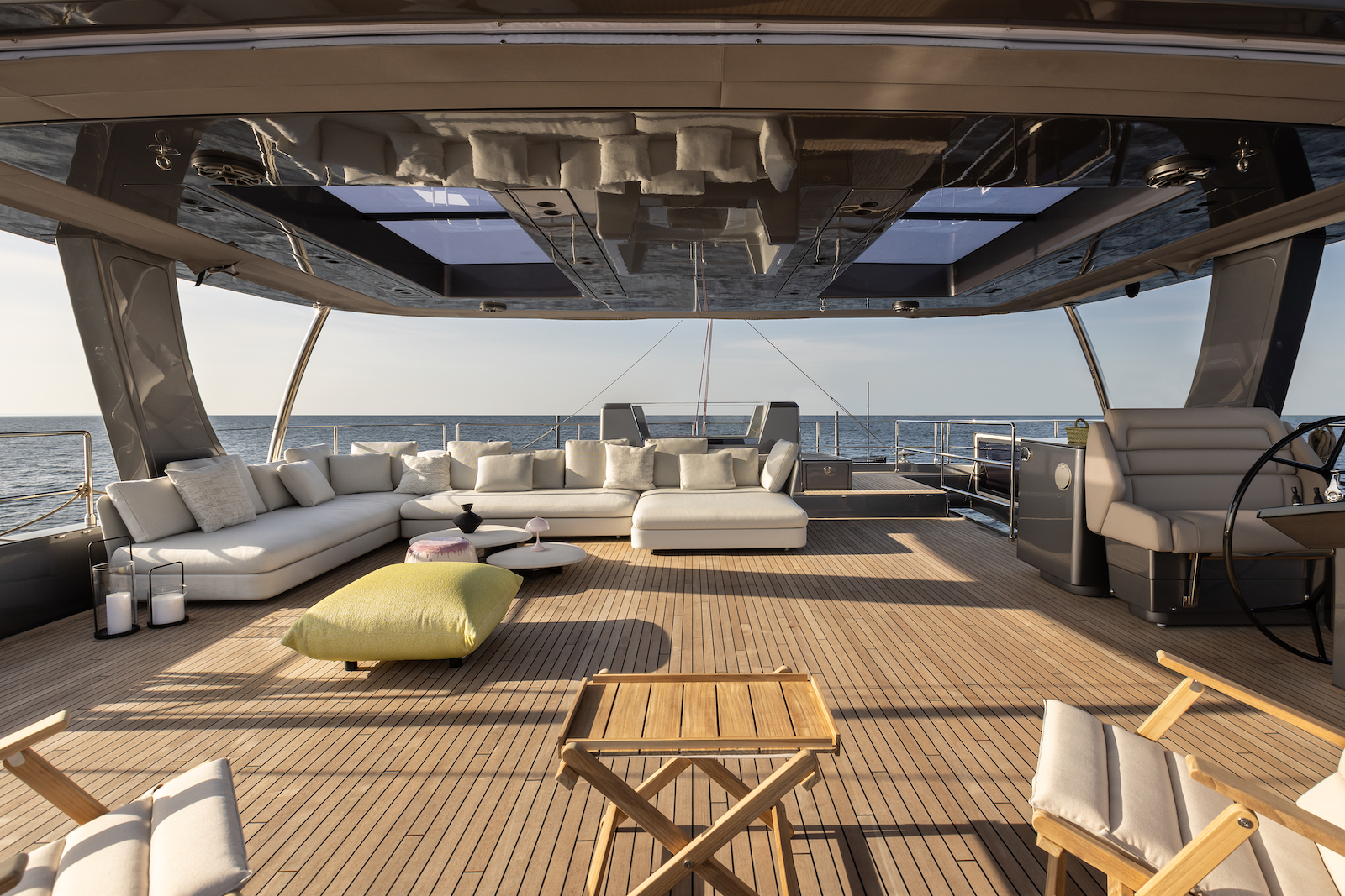 flybridge deck .jpg
