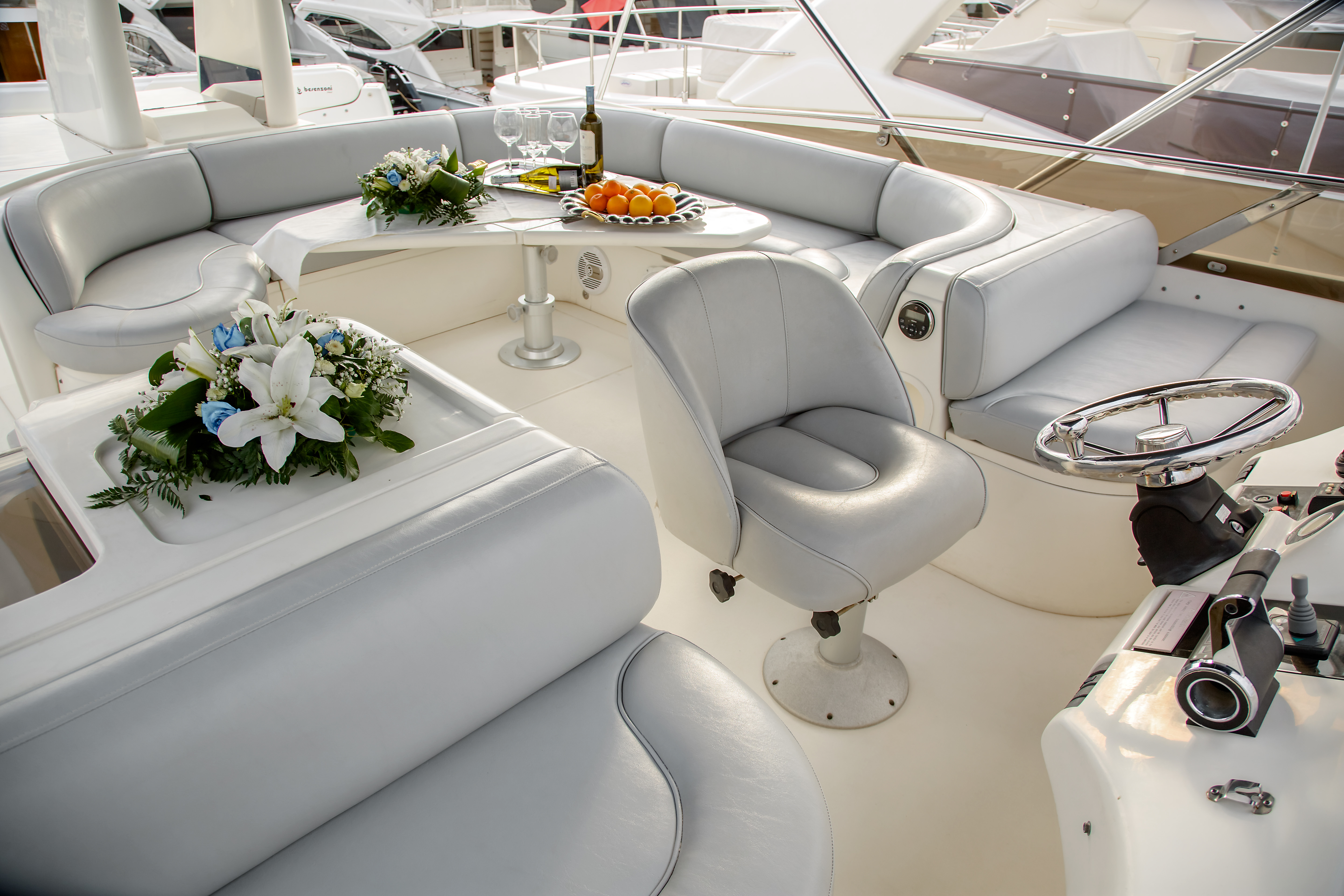 flybridge dining and seating.jpg
