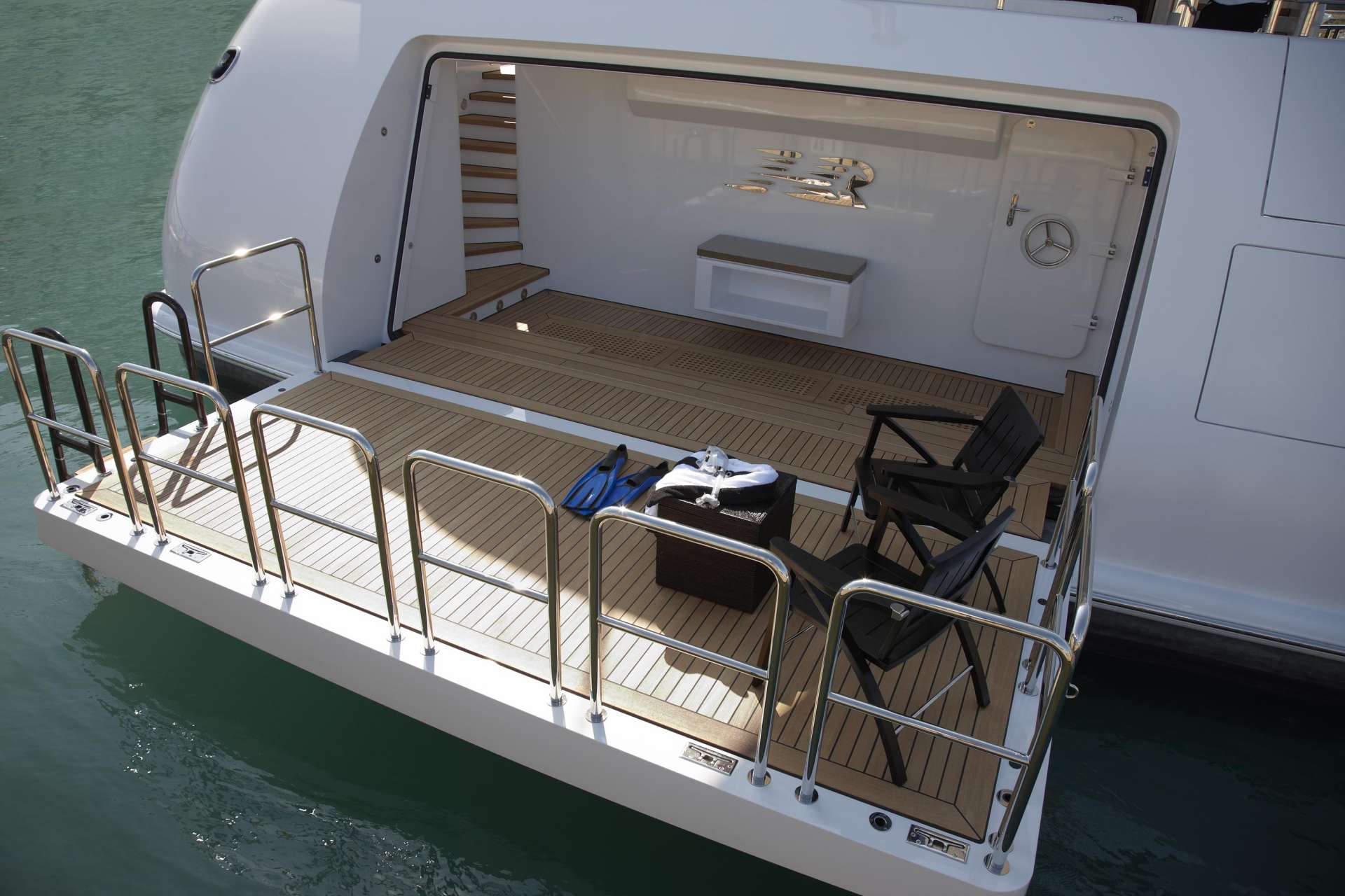 fold down swim platform - Photo Feadship.jpg