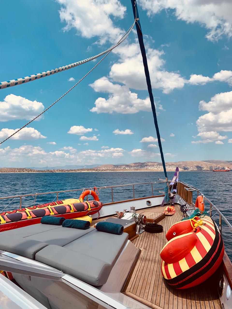 foredeck   .jpg
