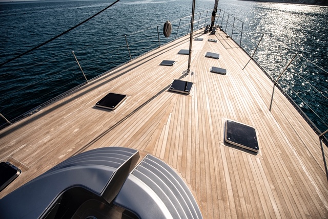 foredeck detail.jpg