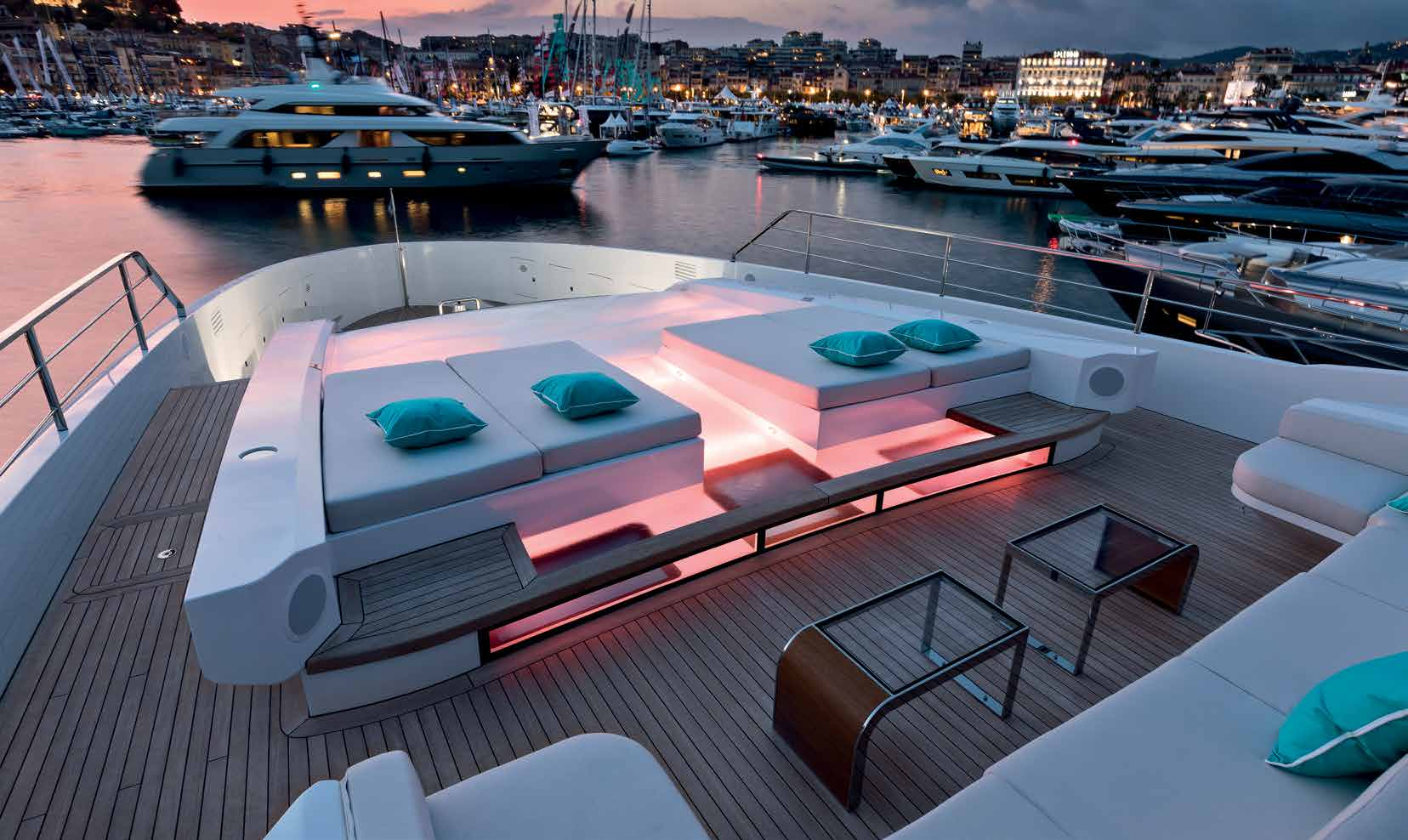 foredeck in the evening .png