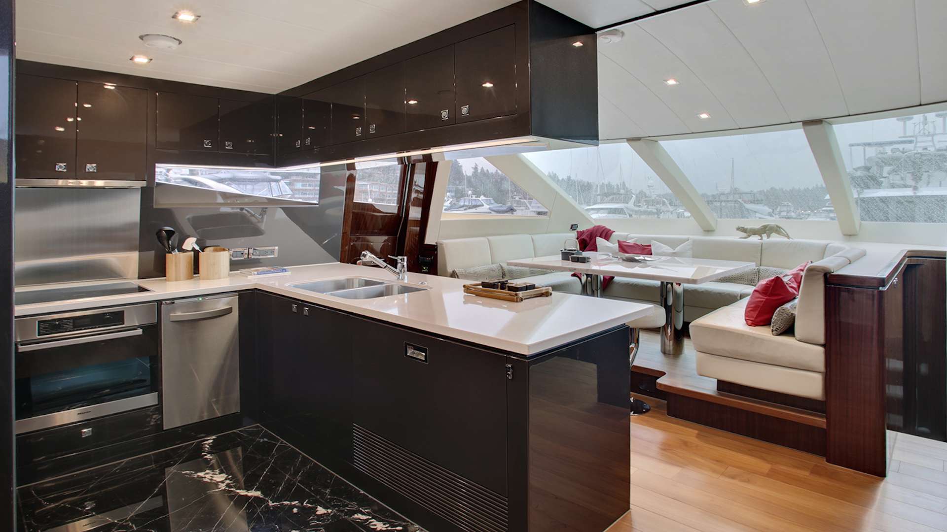 galley with dining area.jpg