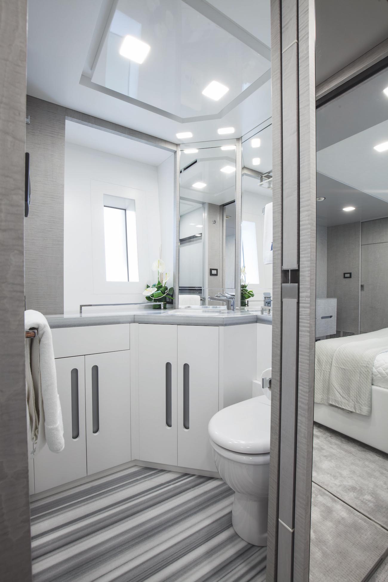 guest bathroom on the lower deck.jpg