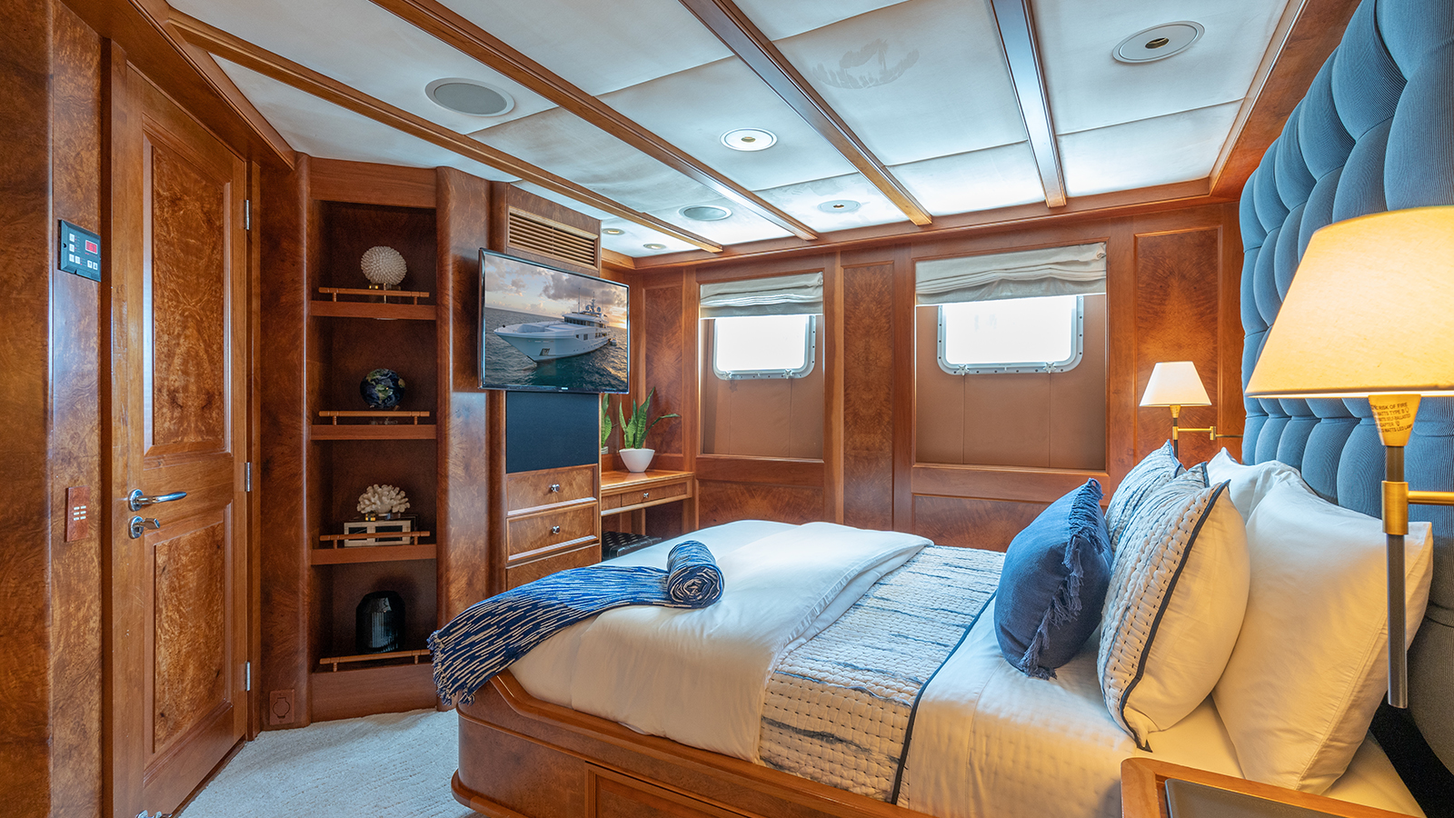 guest cabin  - below deck  .jpg