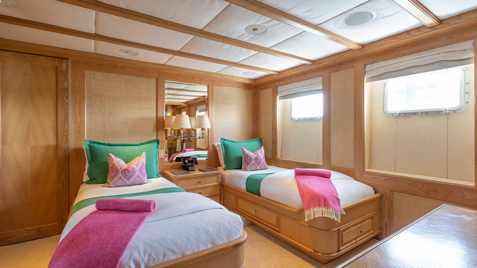 guest cabin  - below deck - twin   .jpg