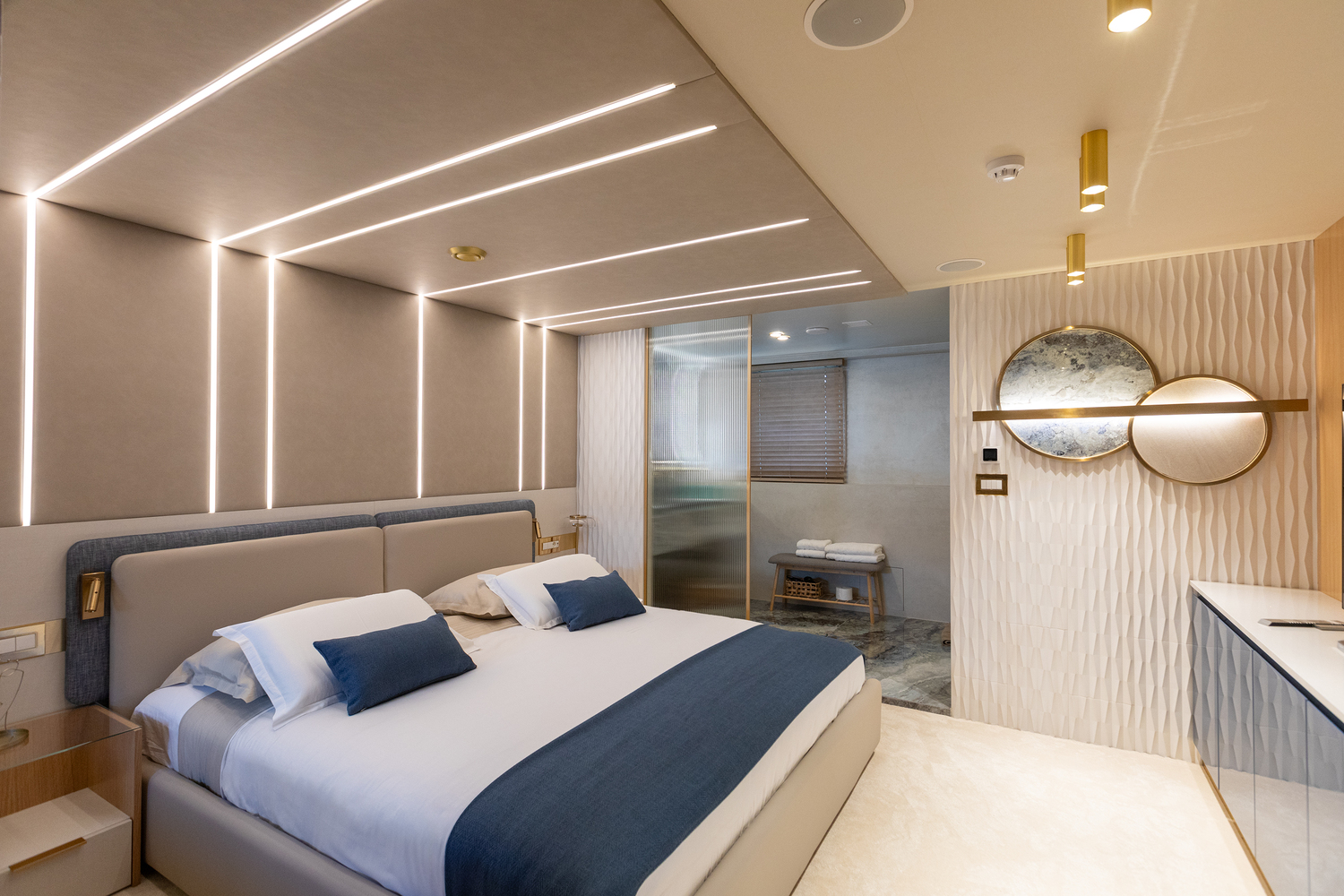 guest cabin 1.jpg