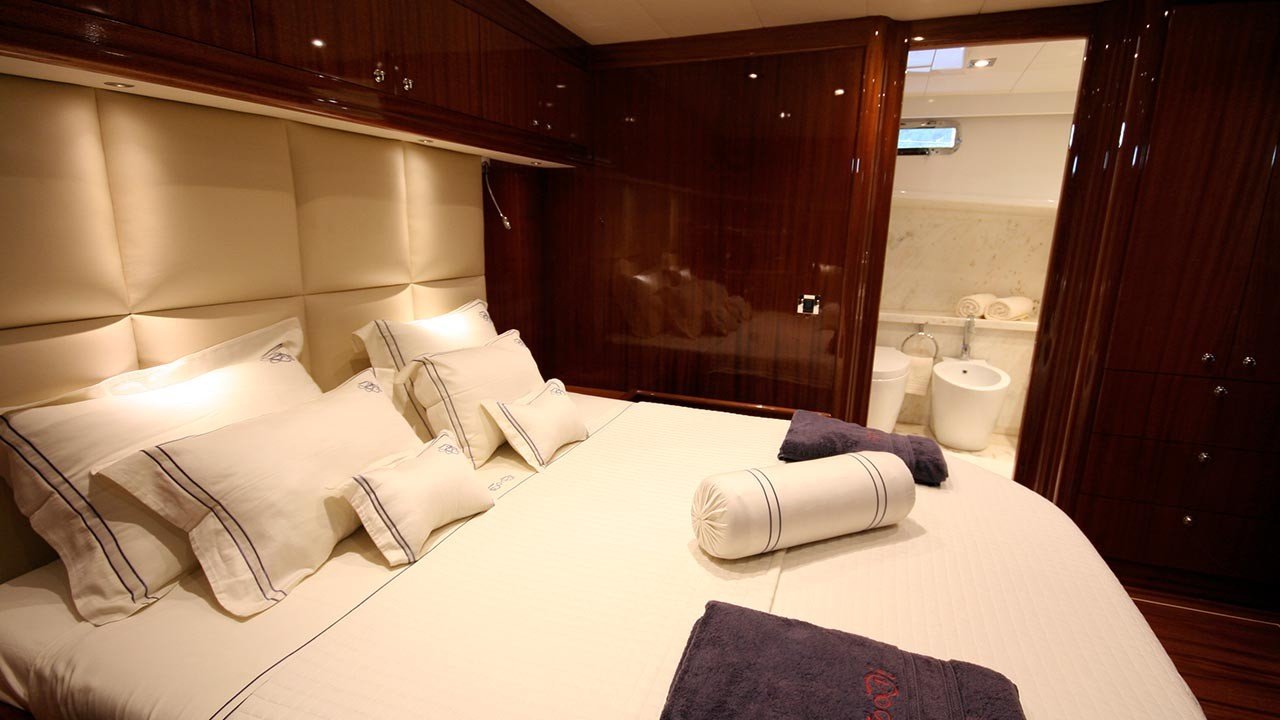 guest cabin double  .jpg