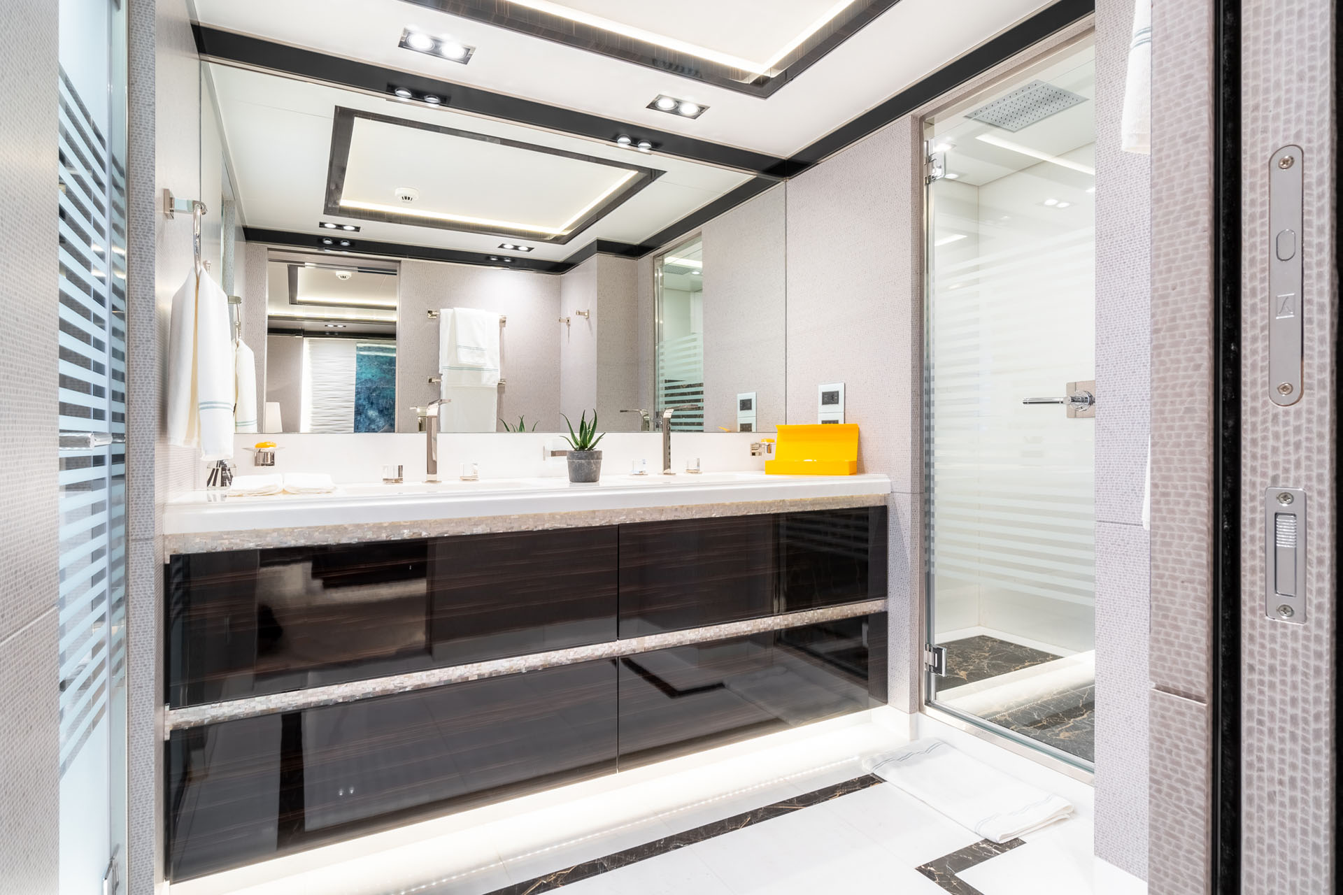 guest en suite bathroom.jpg