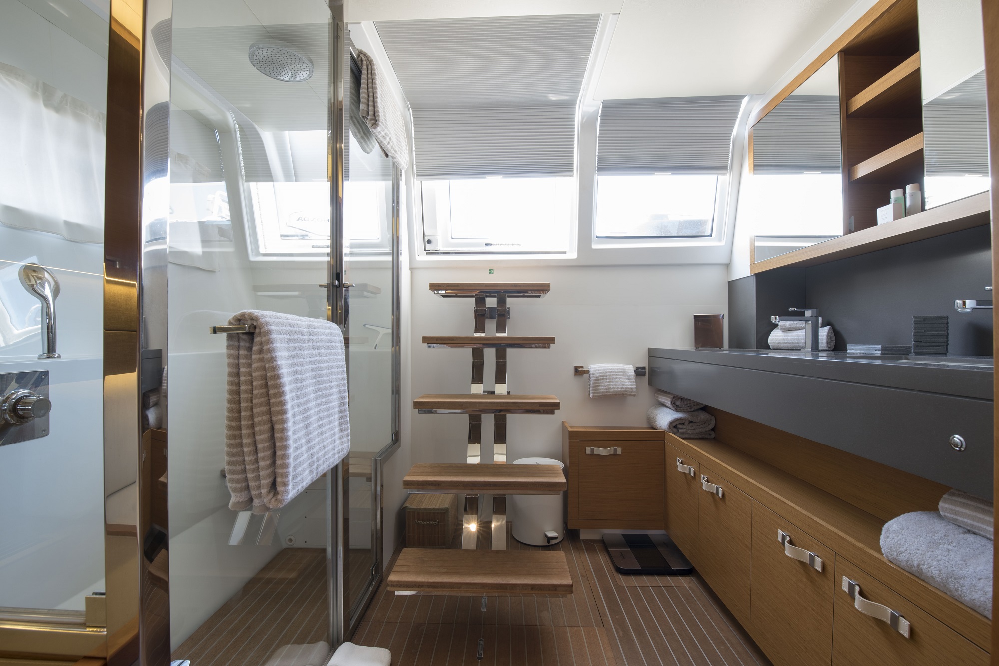 guest suite ensuire bathroom .jpg