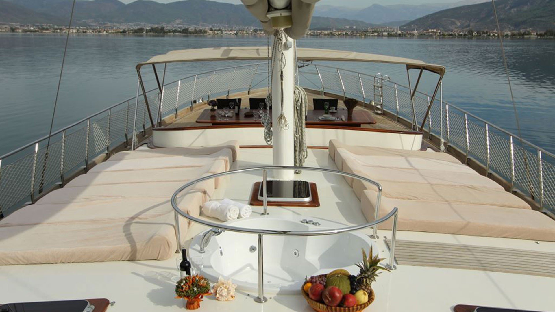 gulet-charter-queen-lila-4.jpg
