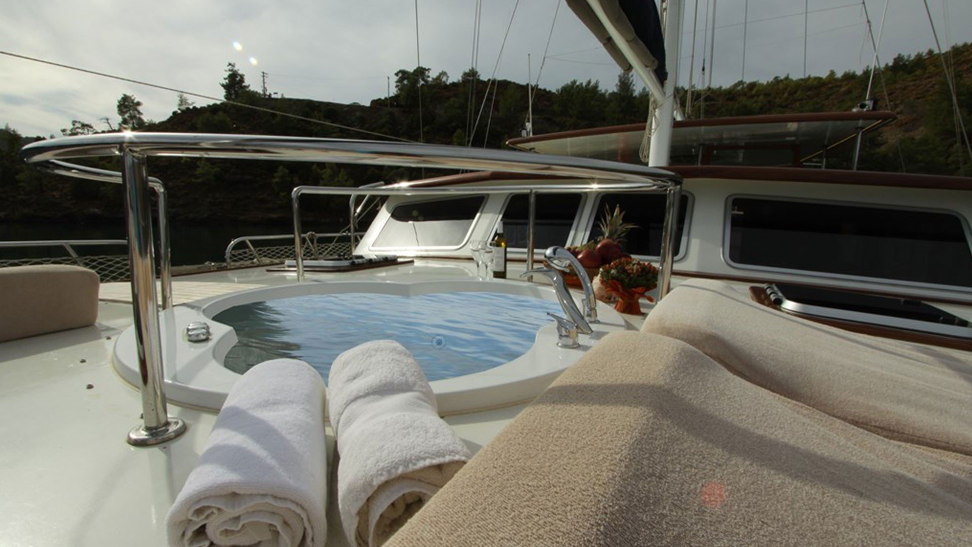 gulet-charter-queen-lila-8.jpg