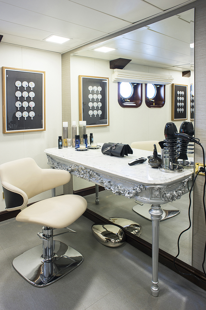 hairsaloon.jpg