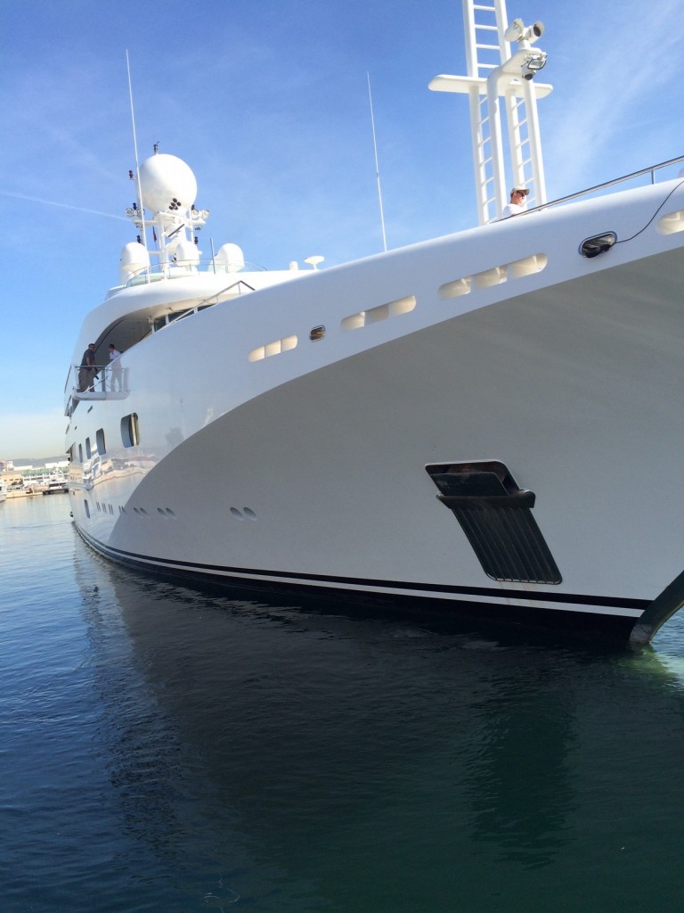 hull close-up.jpg