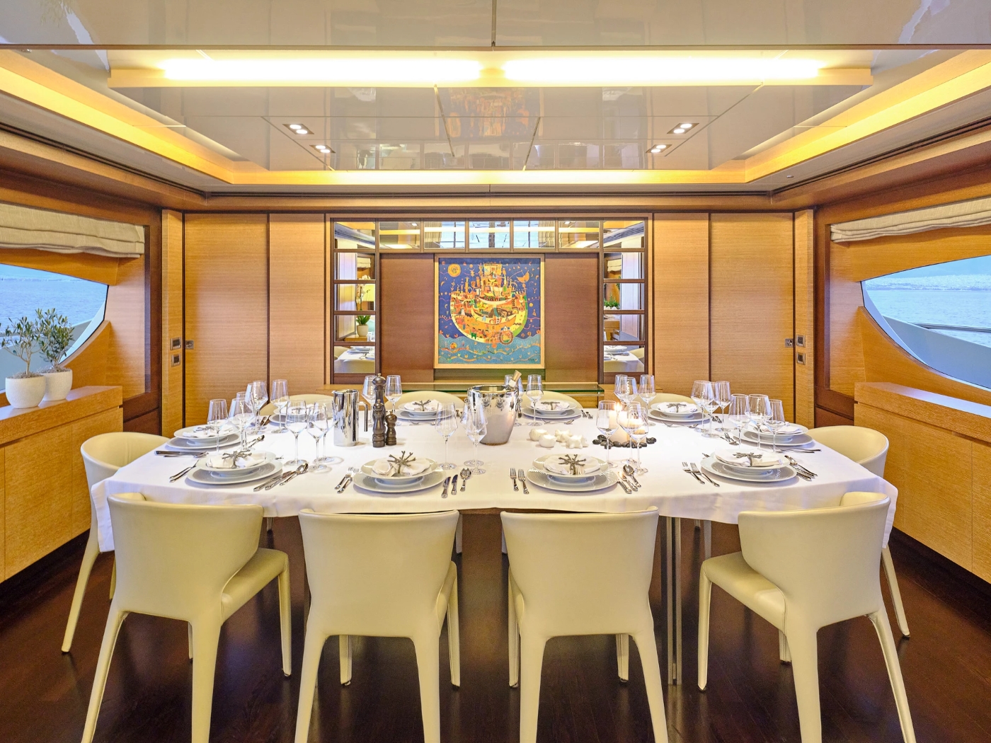 interior dining area 03.jpg