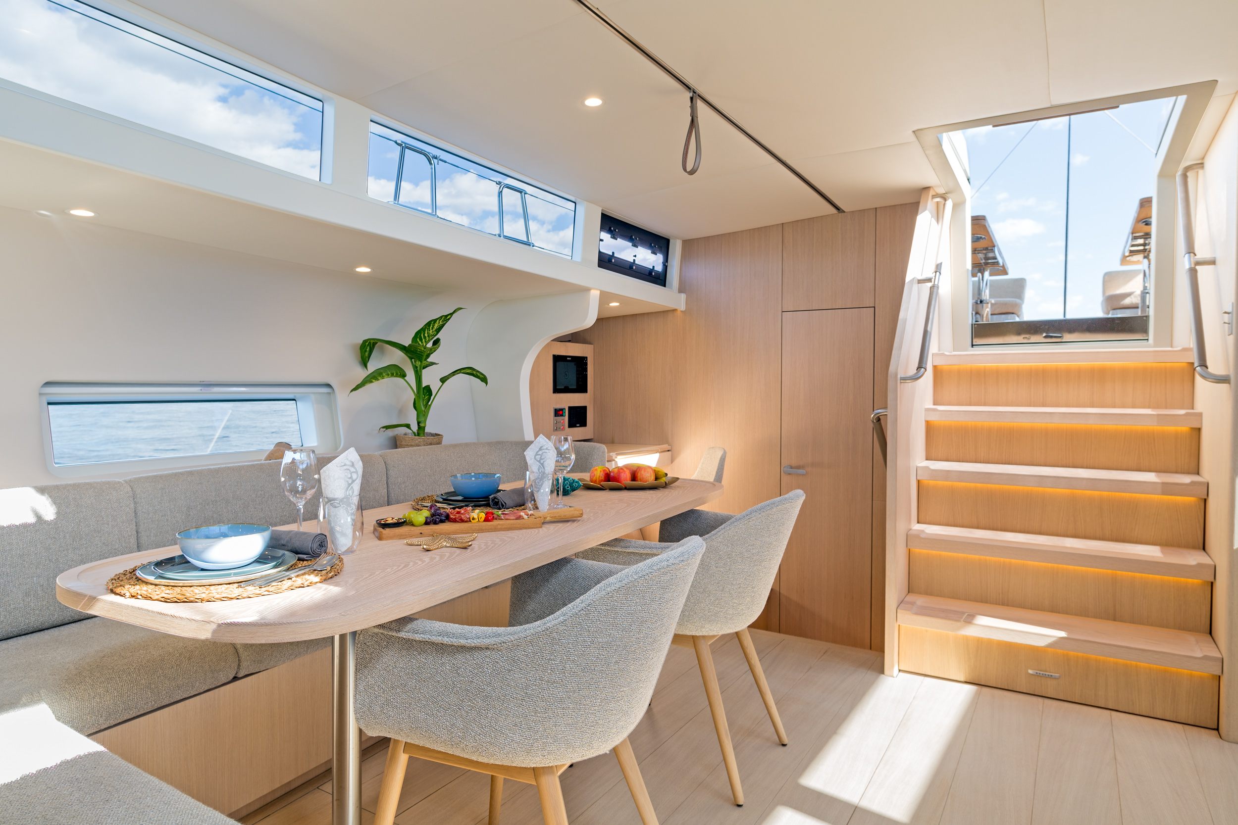 interior dining table .jpg