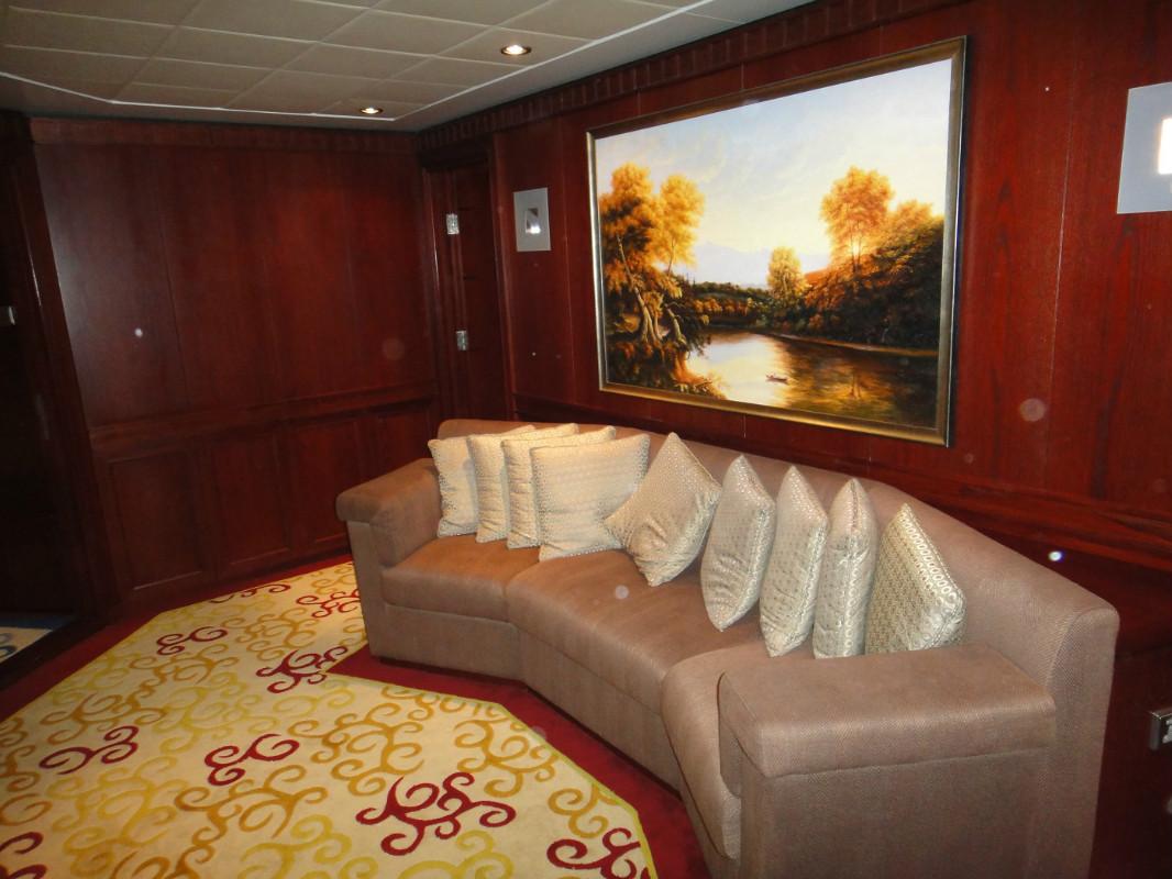 large cabins with sofa.jpg