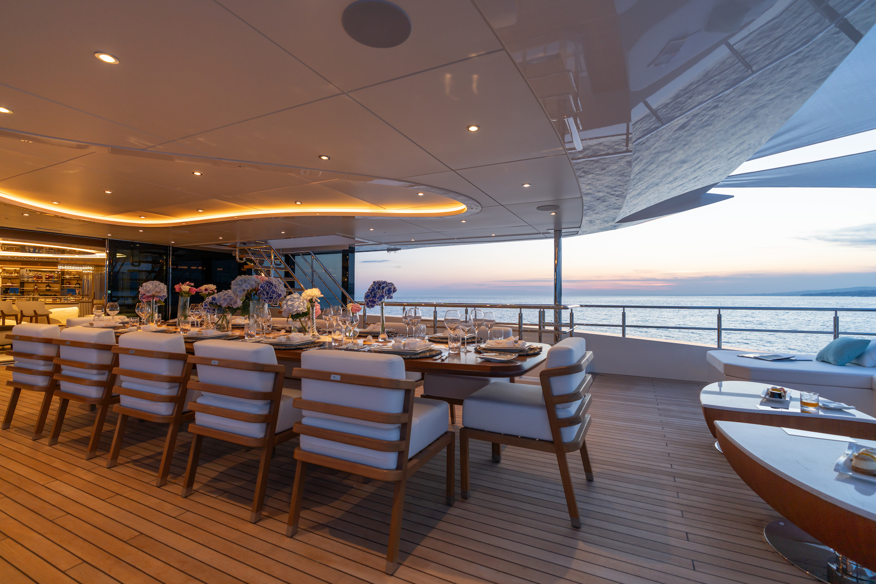 lfresco dining area  .jpg