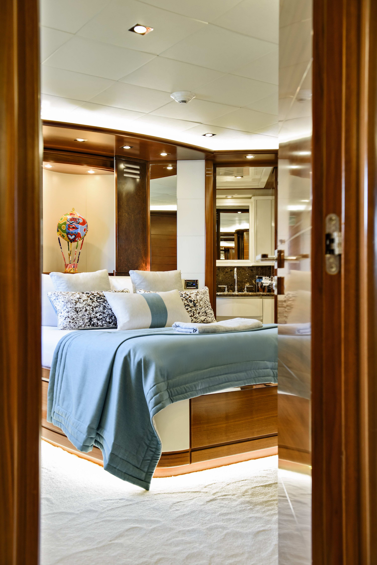 looking into the master suite.jpg