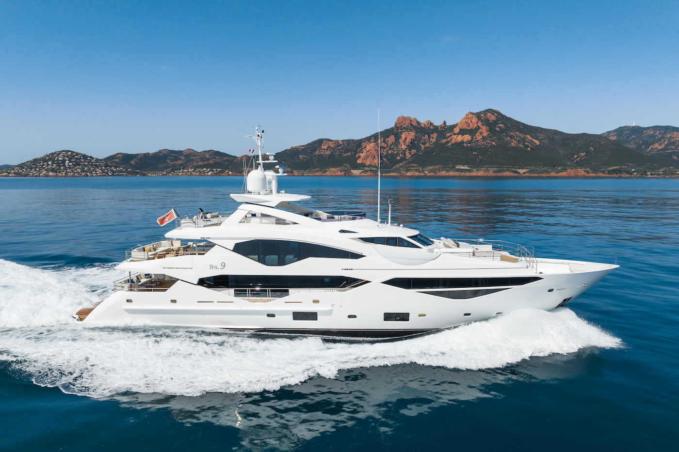 luxury charter yacht NO.9 .jpg