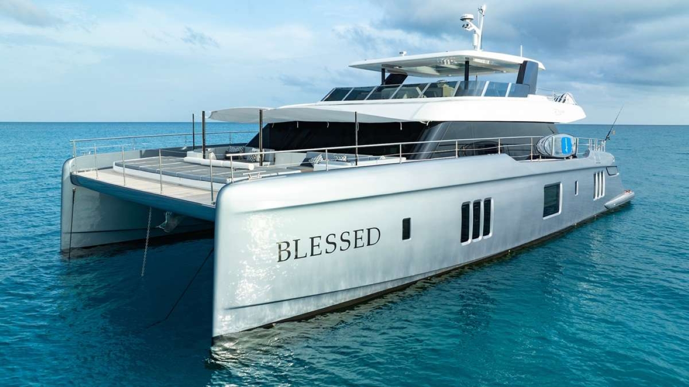 luxury superyacht BLESSED.jpg