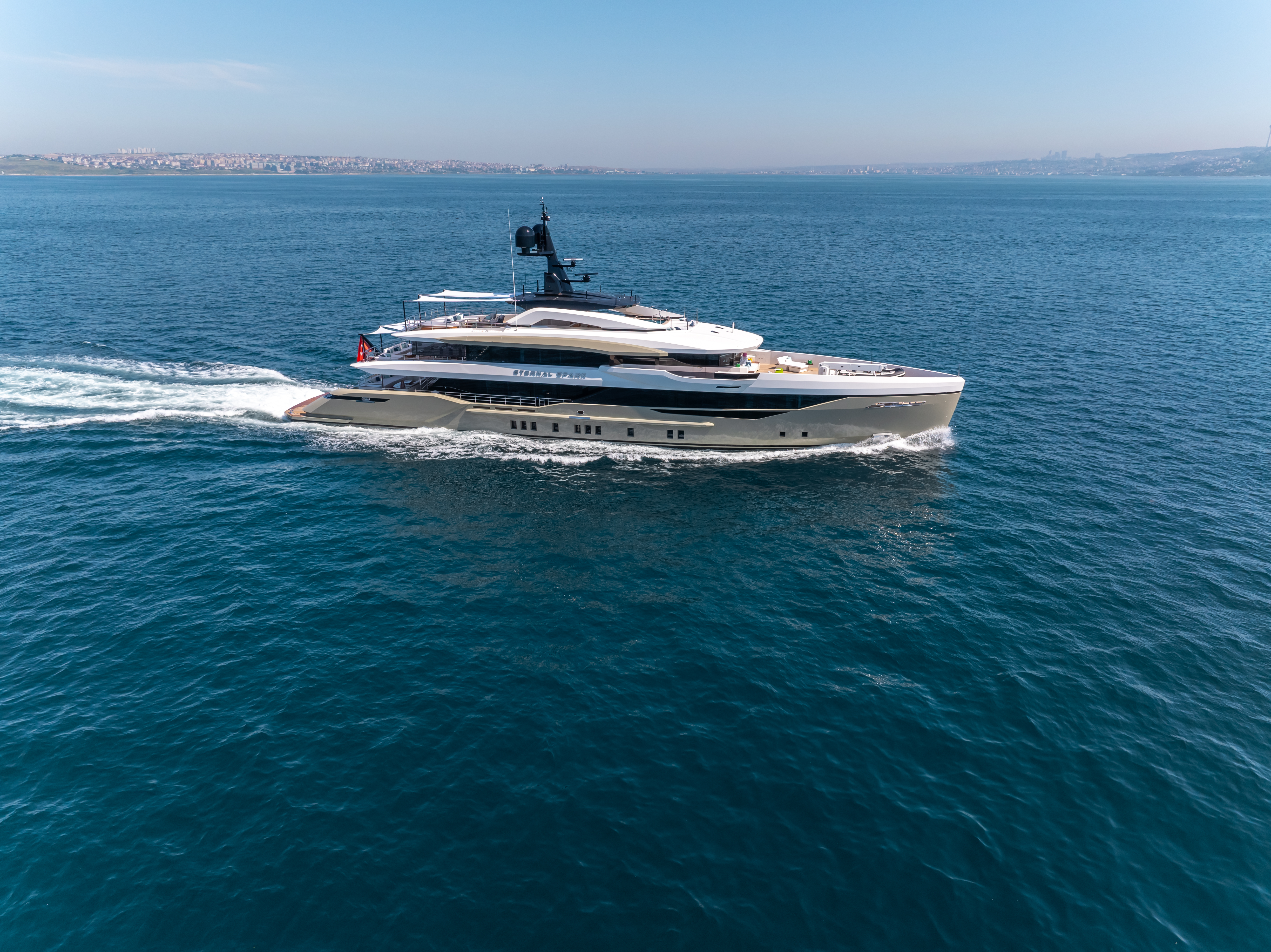 luxury yacht.jpg