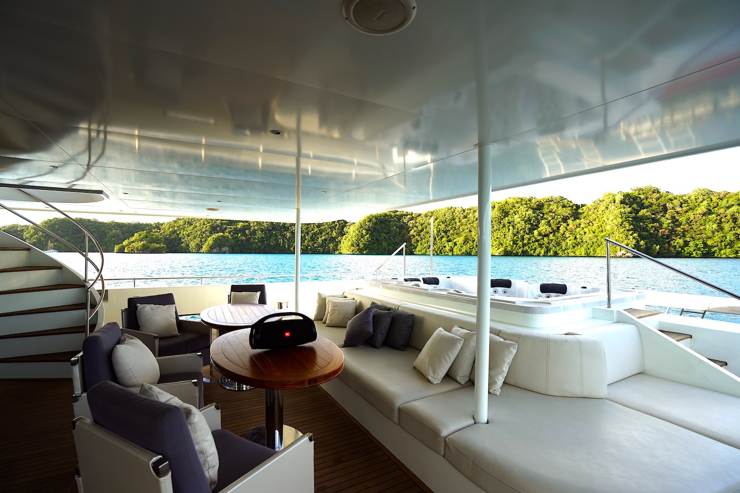 main deck aft with Jacuzzi.jpg