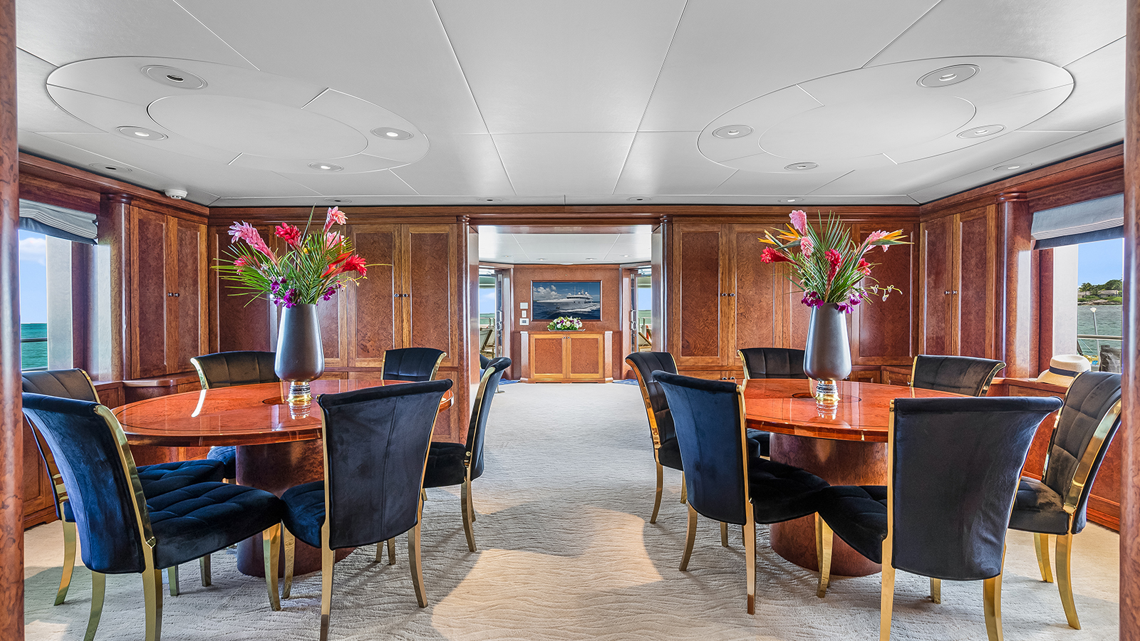 main saloon - dining area.jpg