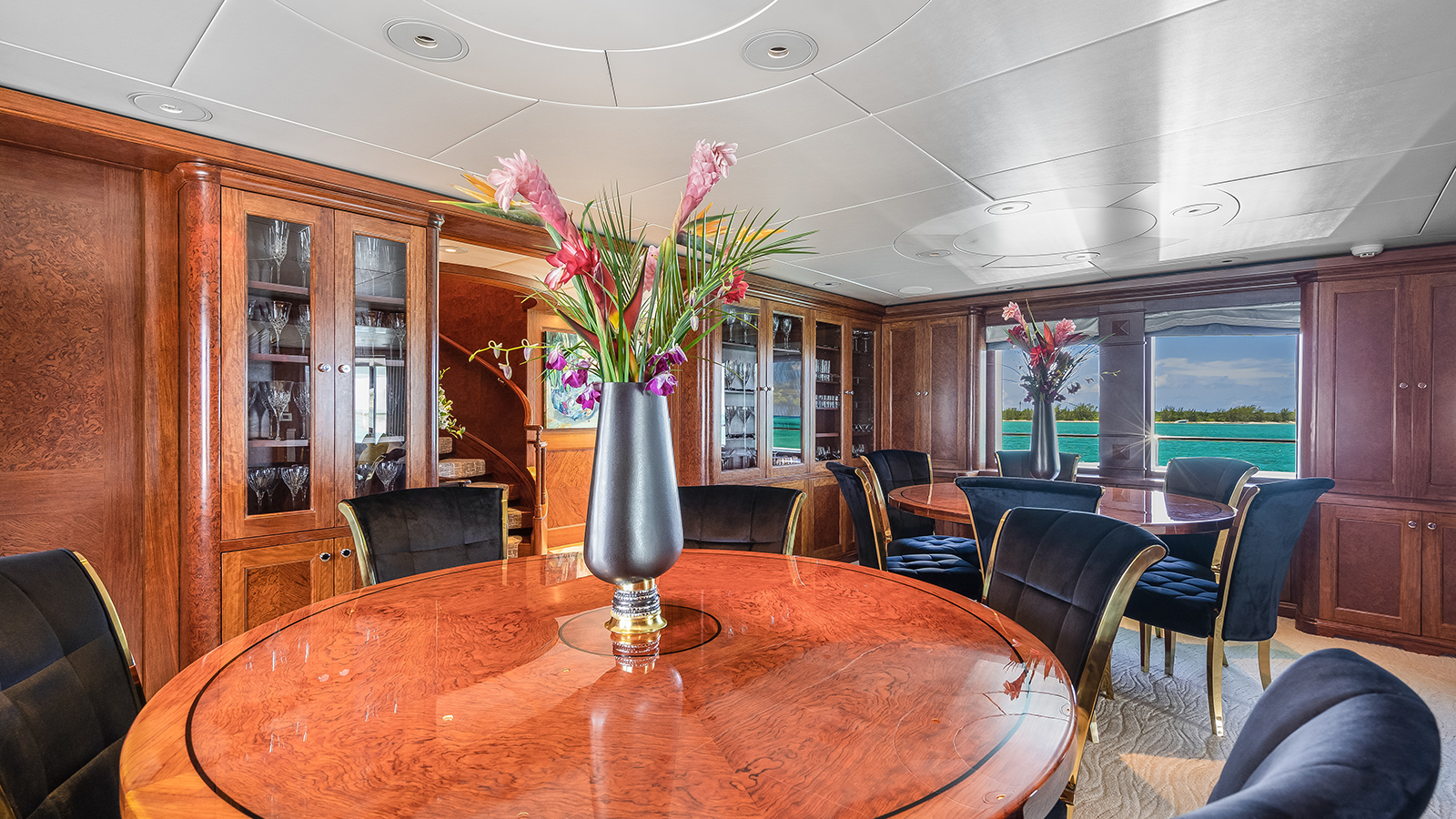 main saloon - elegant dining .jpg