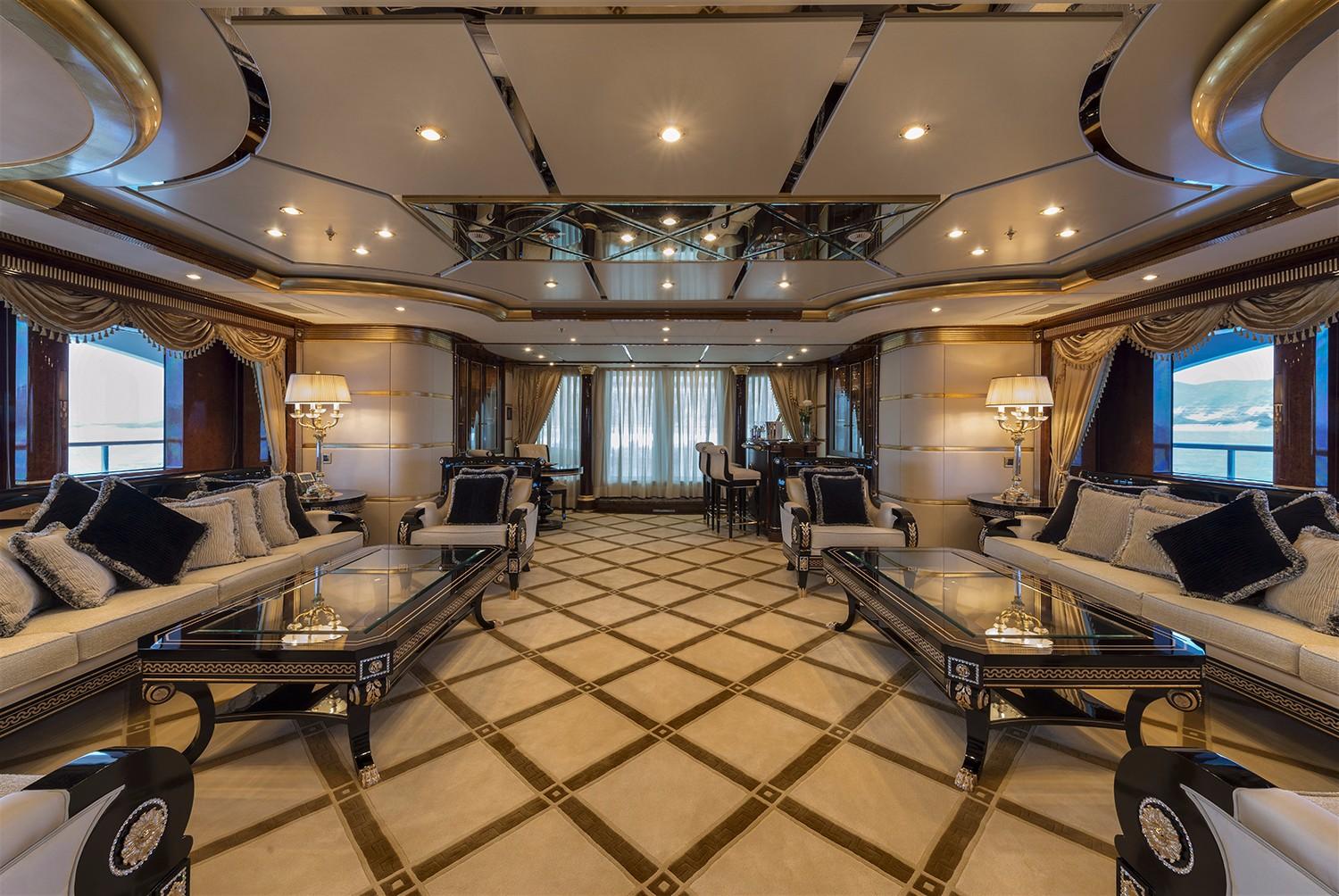 main saloon .jpg