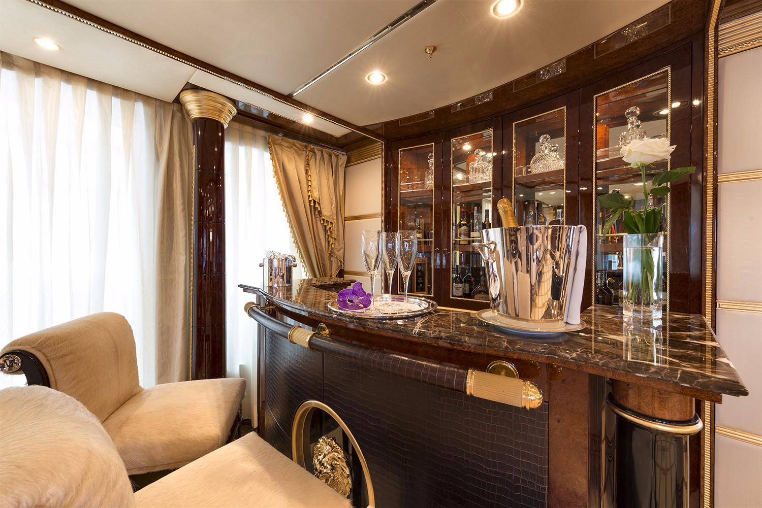 main saloon bar.jpg