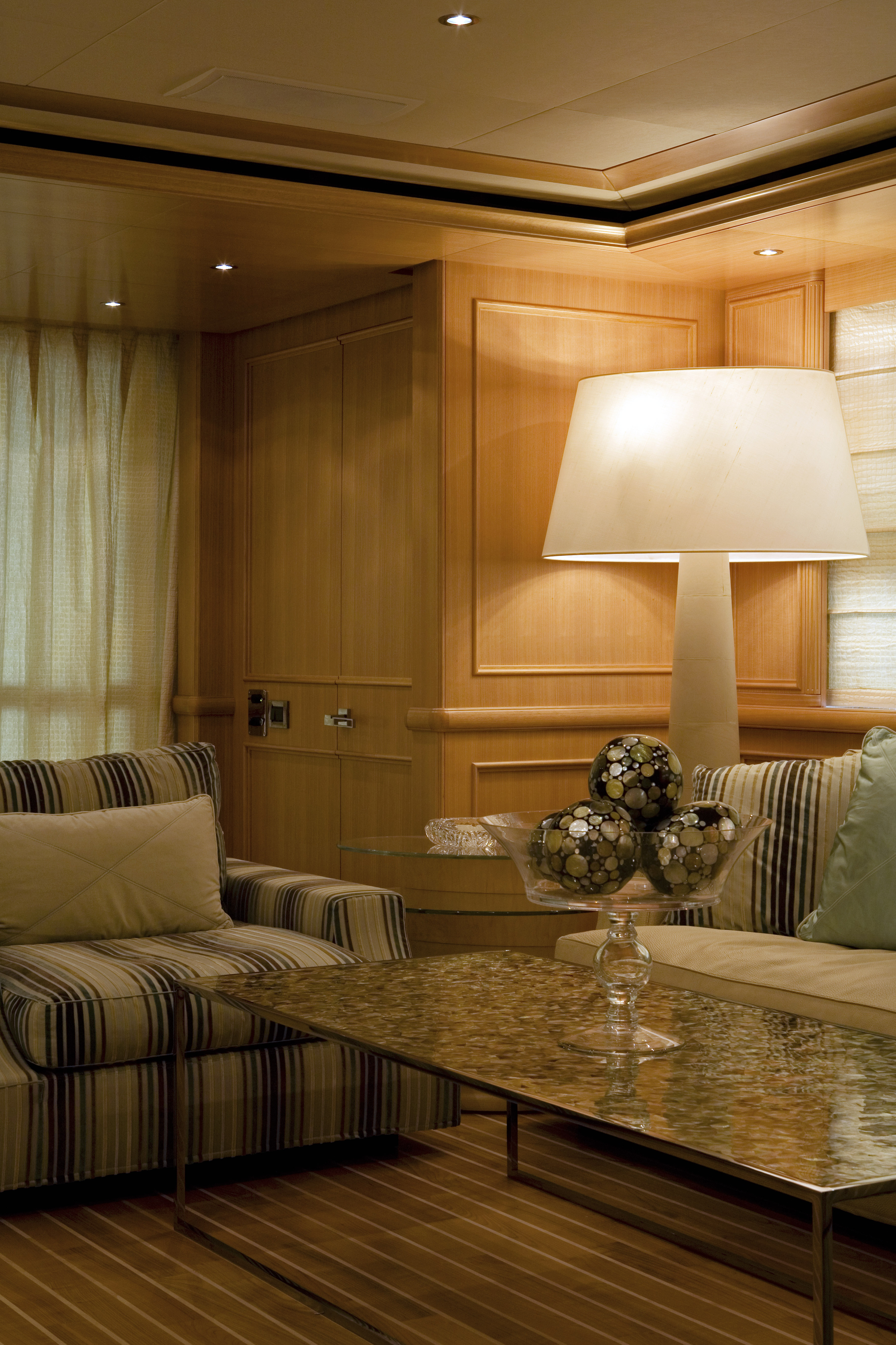 main saloon detail.jpg