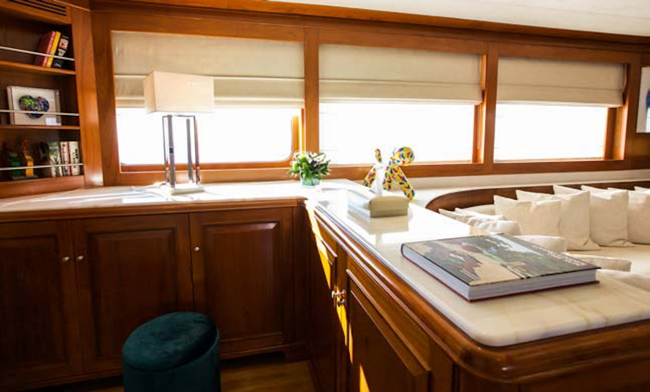 main saloon details .png