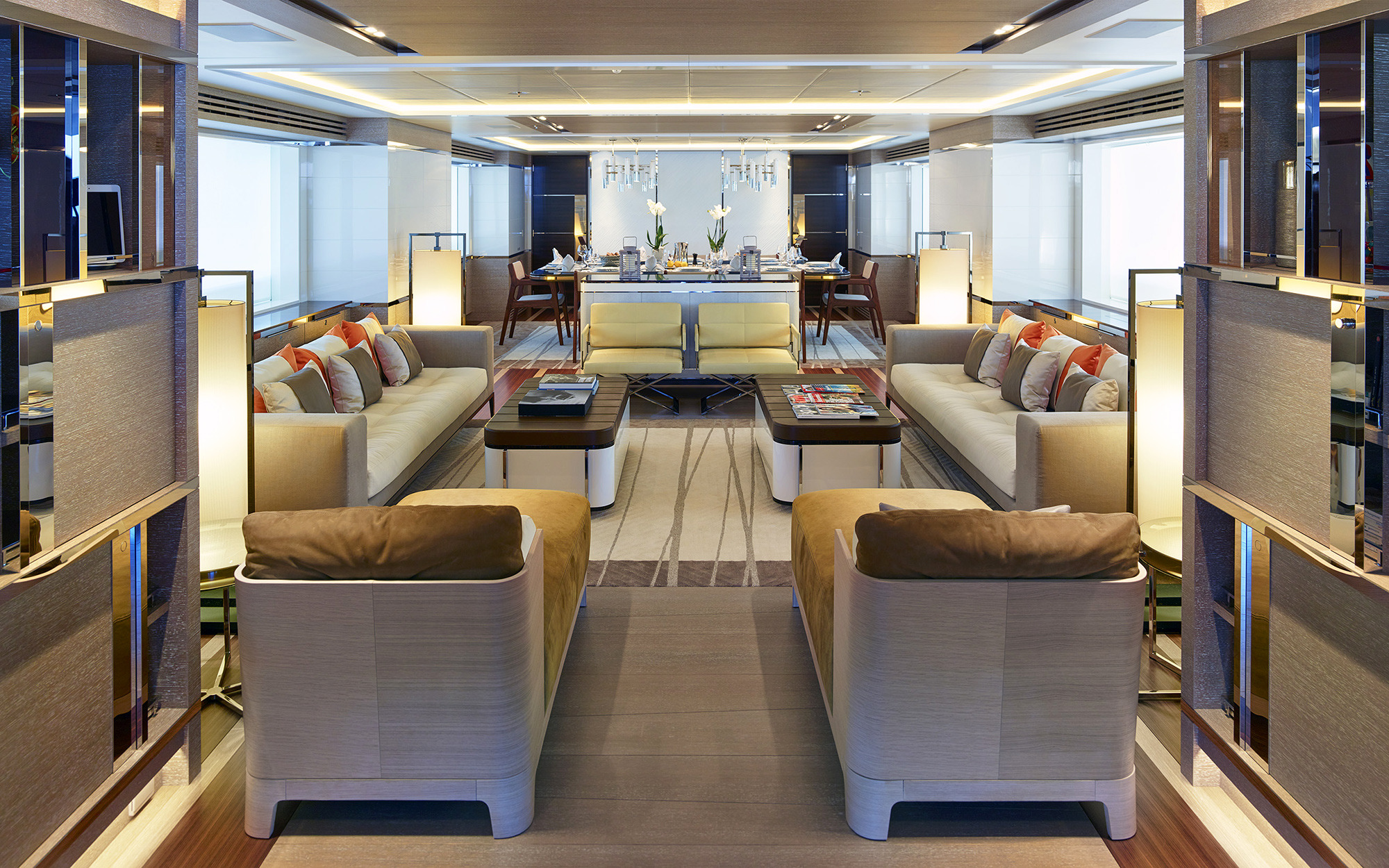 main saloon with dining area .jpg