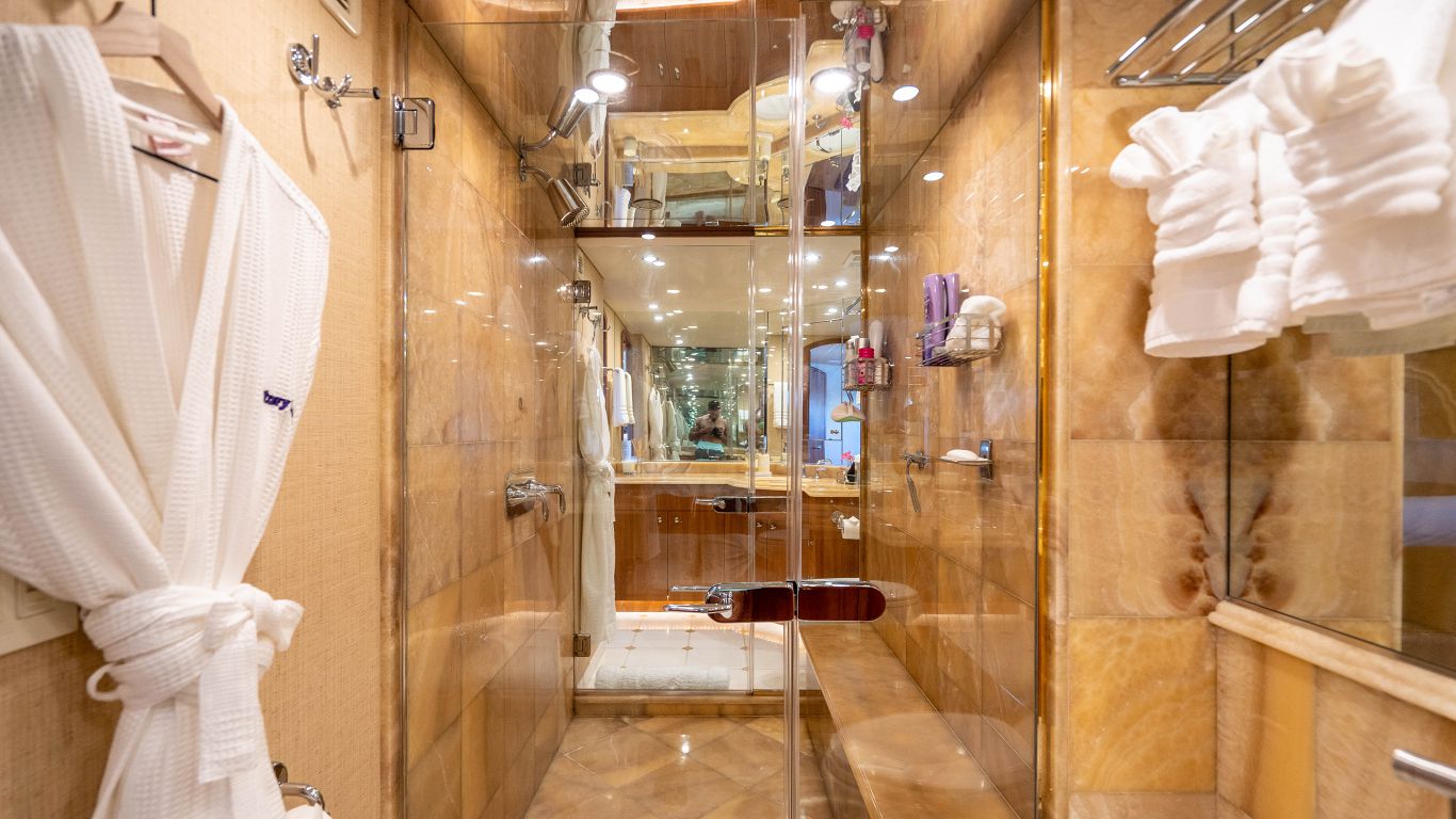 master bathroom. .jpg