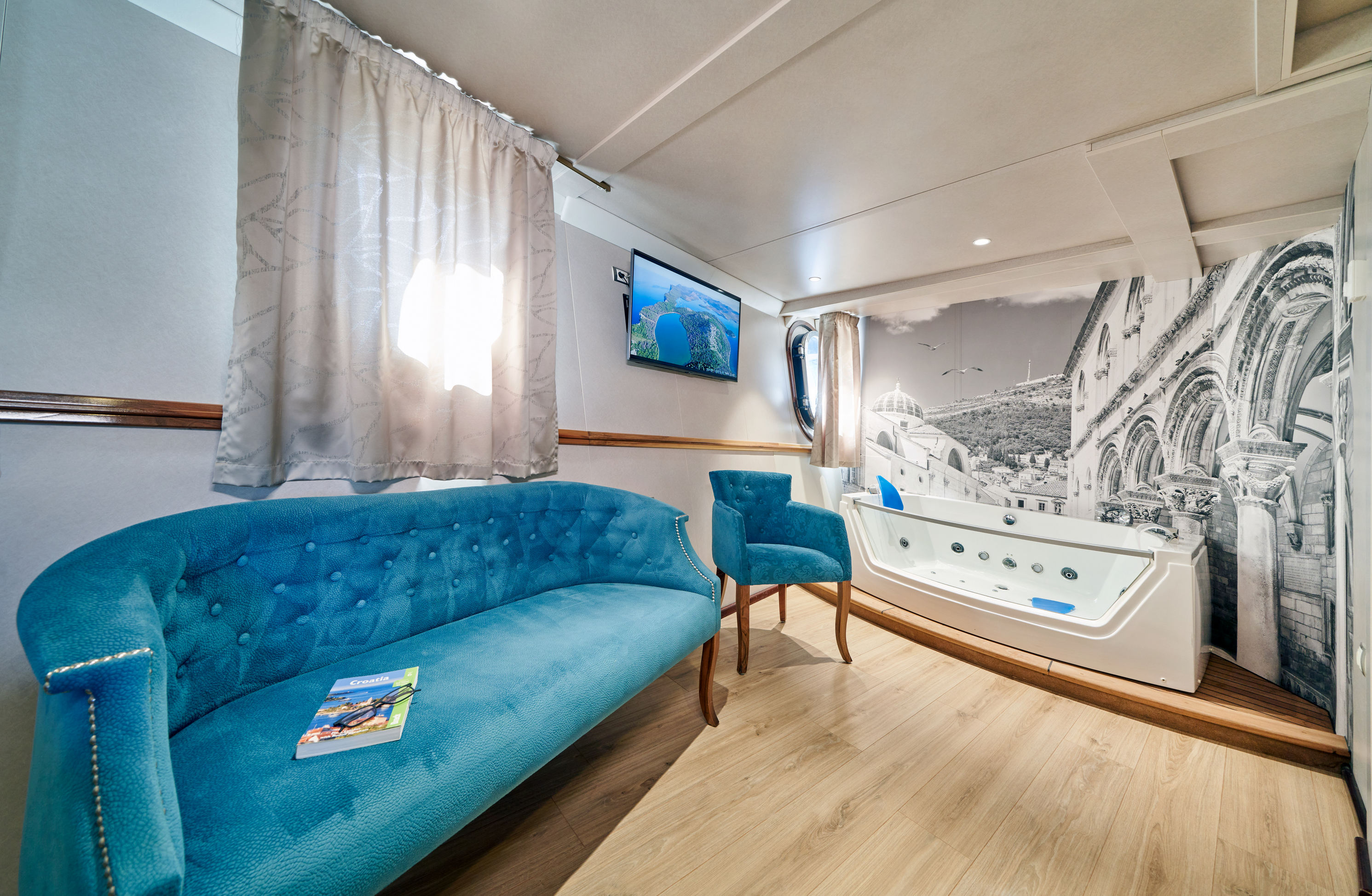 master cabin - bath.jpg
