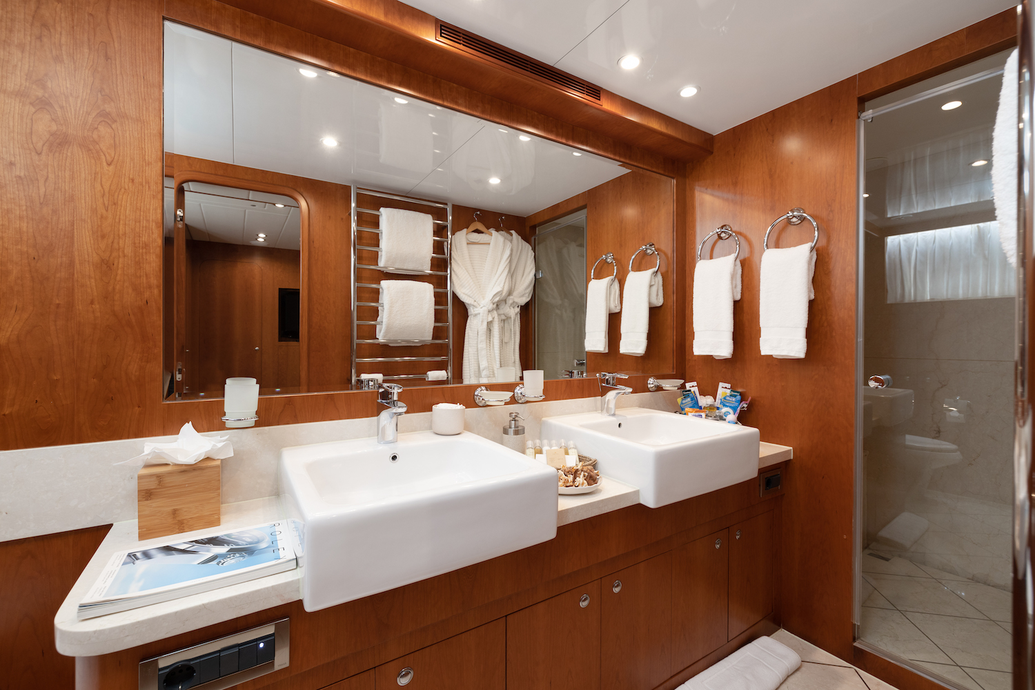 master cabin - ensuite .jpg