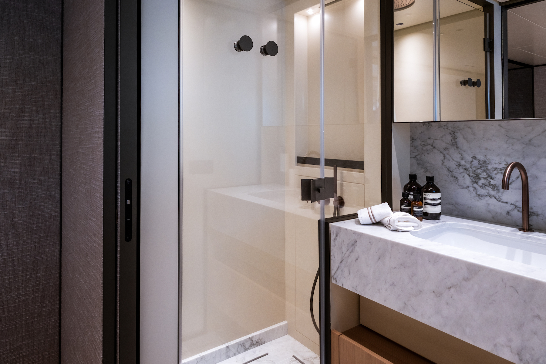 master cabin bathroom .jpg