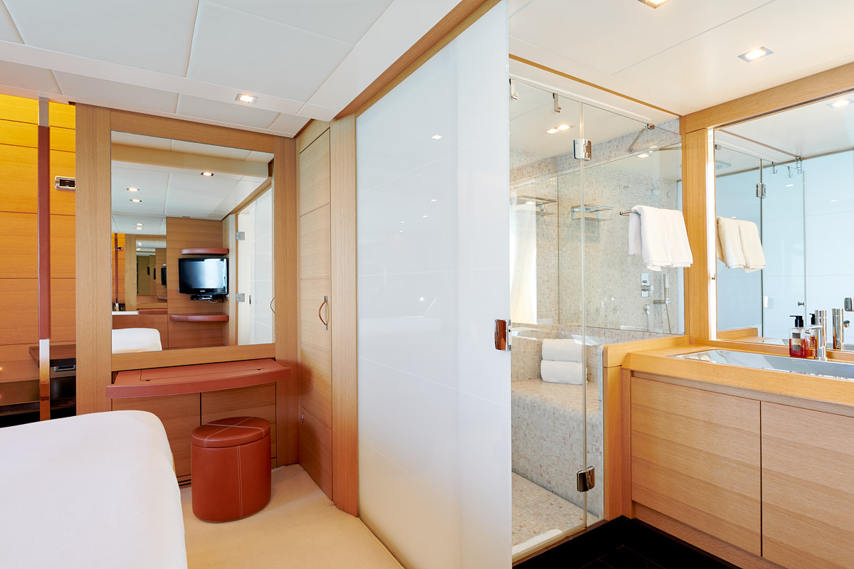 master cabin ensuite bathroom.jpg