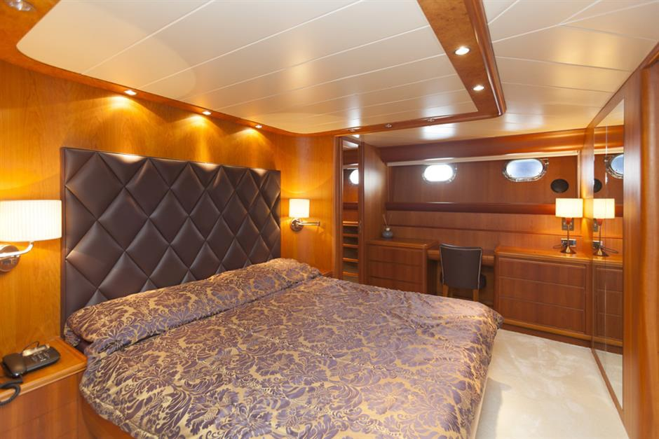 master cabin with desk.png