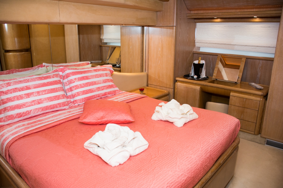 master cabin with writing desk.jpg