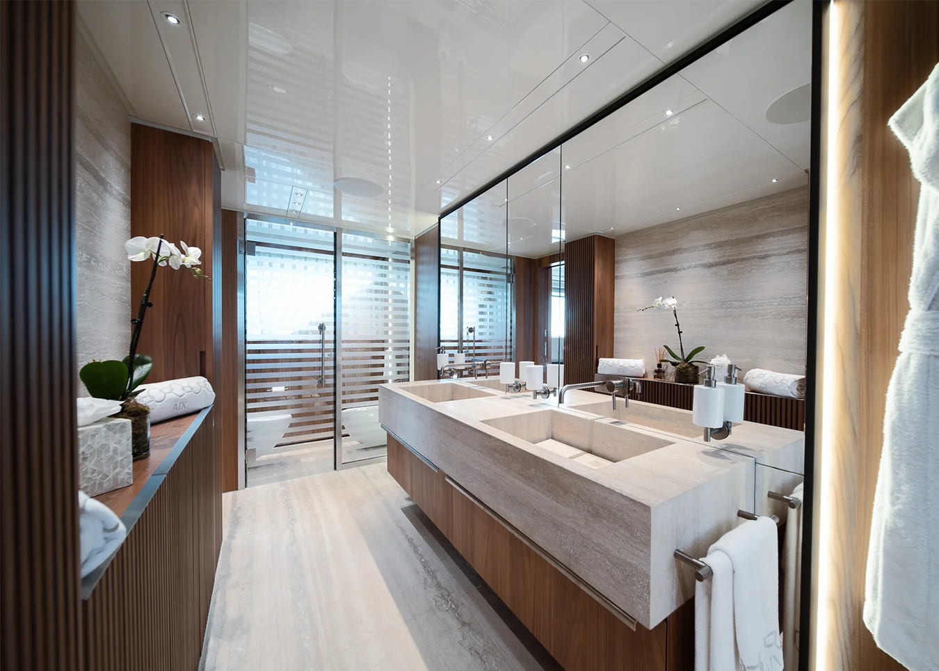 master ensuite bathroom .png