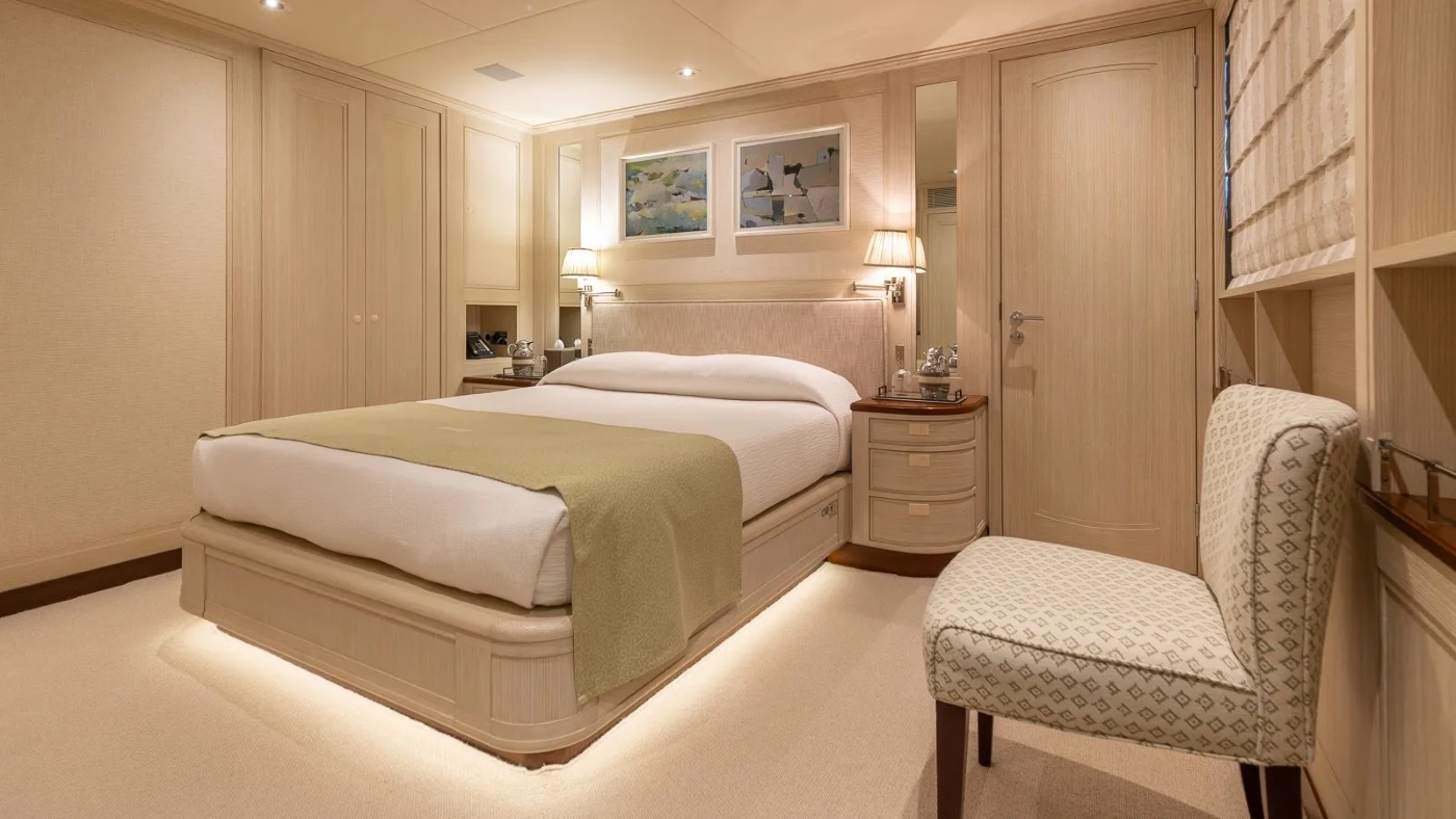 master stateroom 04.jpg